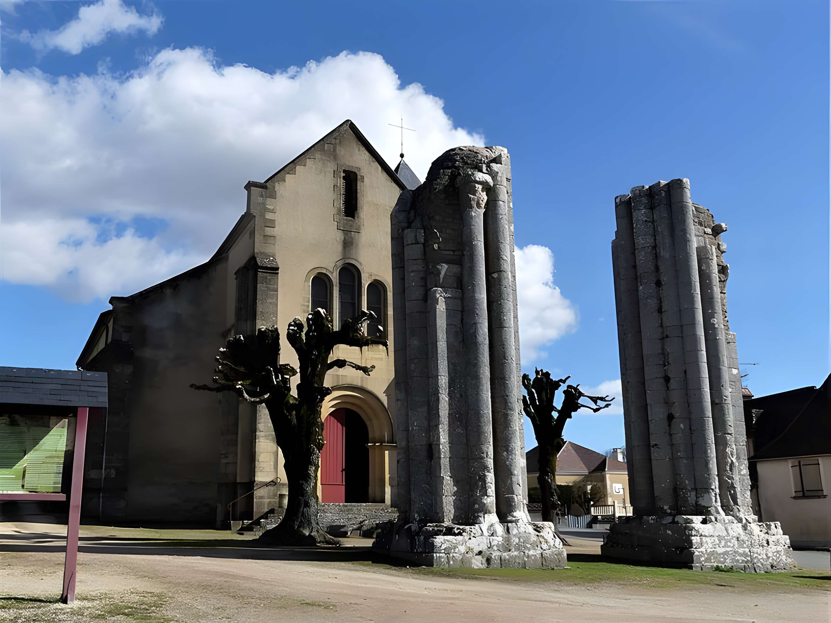 Église Saint-Raphaël de Saint-Raphaël en Dordogne