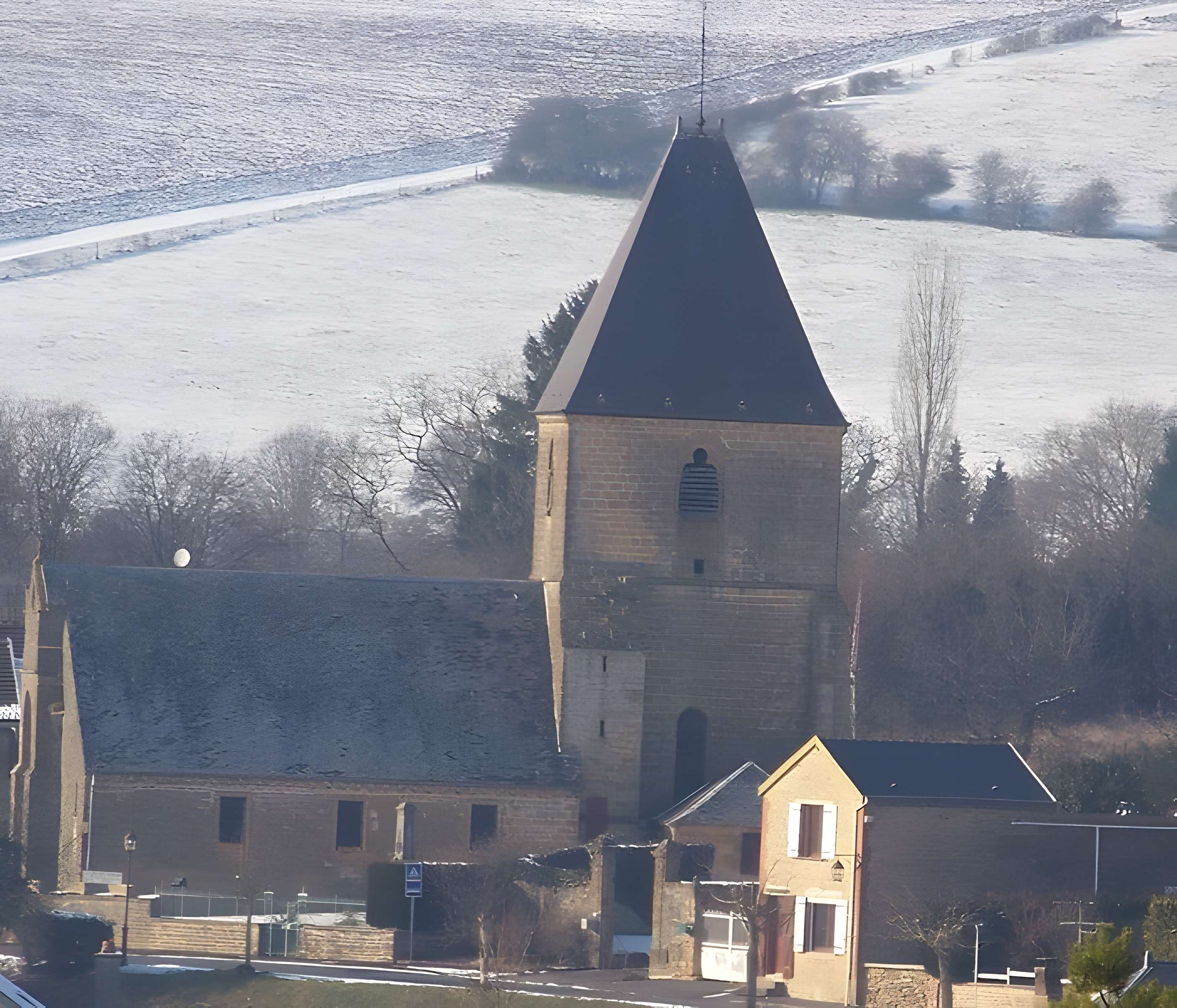 Église Saint-Rémi de Cheveuges 