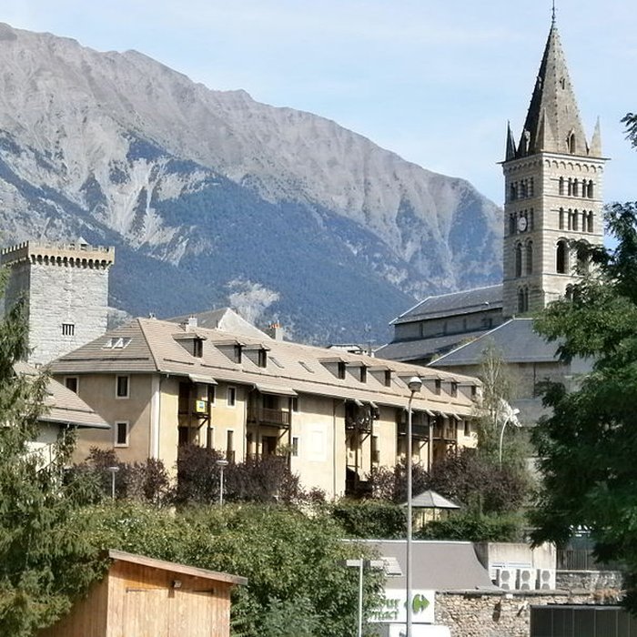 Photo de Cathédrale Notre-Dame dEmbrun