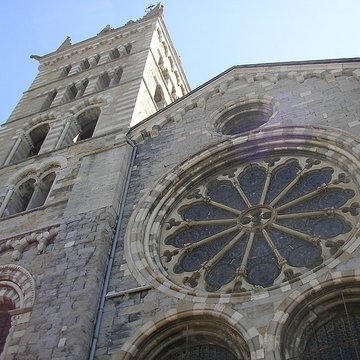 Cathédrale Notre-Dame dEmbrun