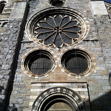 Cathédrale Notre-Dame dEmbrun