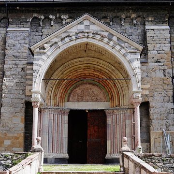 Cathédrale Notre-Dame dEmbrun