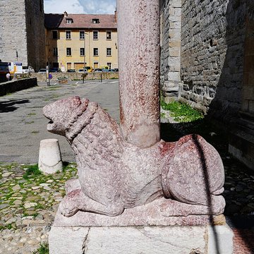 Cathédrale Notre-Dame dEmbrun