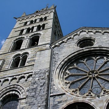 Cathédrale Notre-Dame dEmbrun