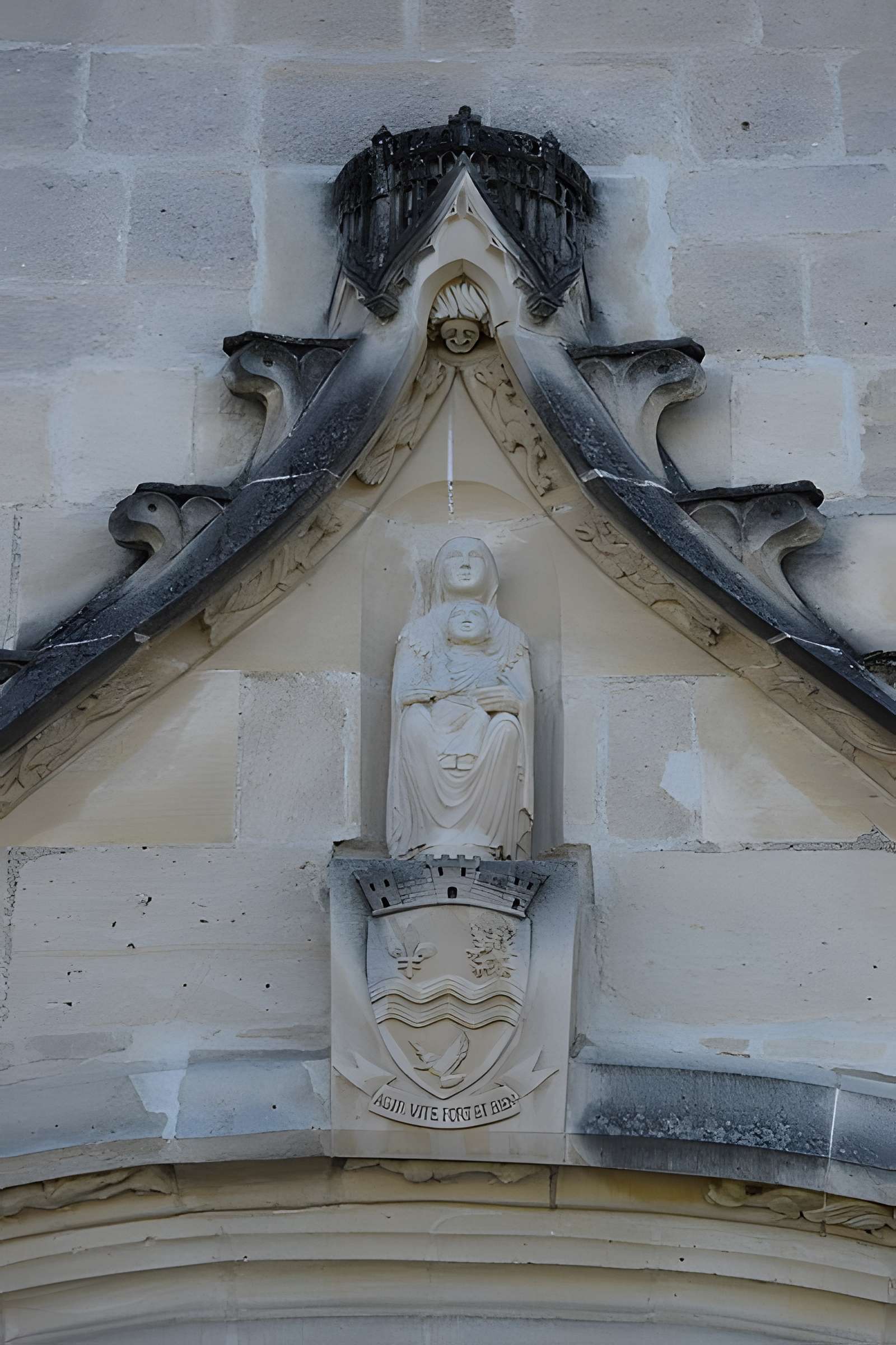 Église Saint-Rémy de Berneuil-sur-Aisne