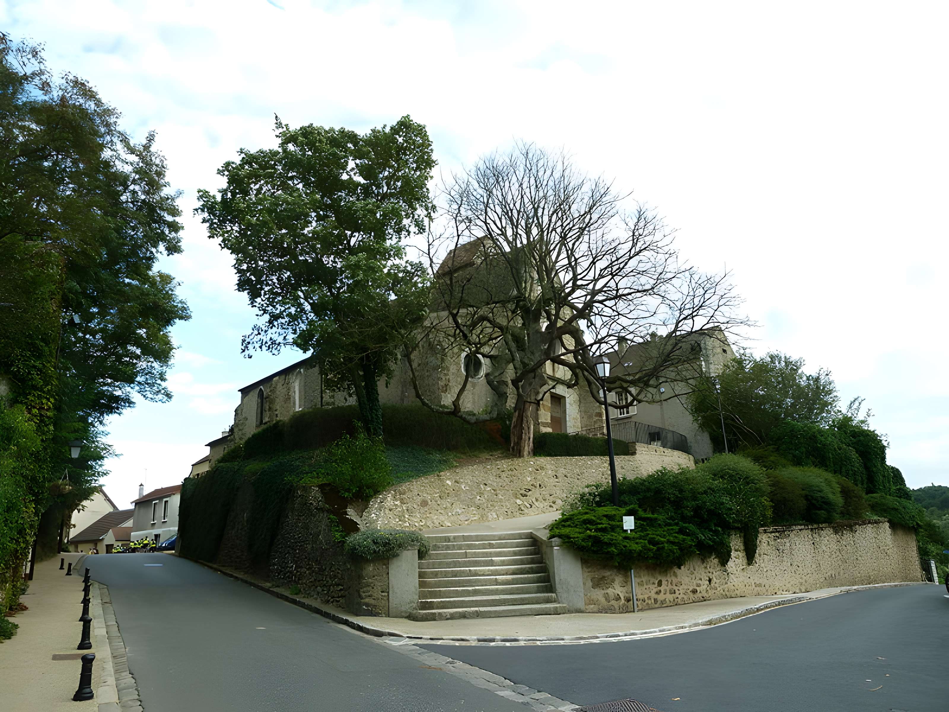 Église Saint-Rigomer-et-Sainte-Ténestine de Vauhallan