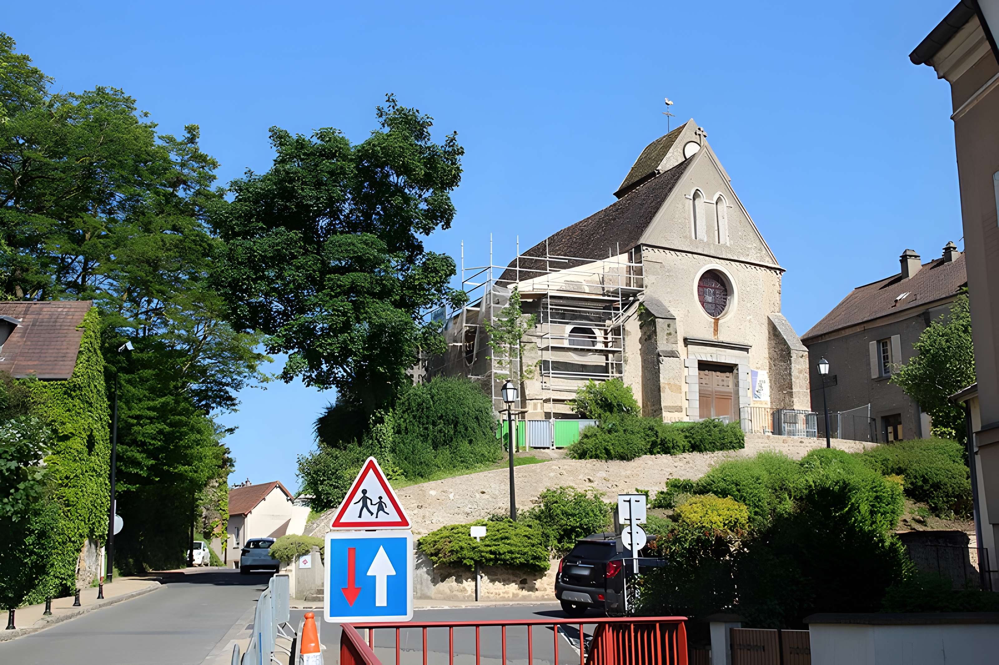 Église Saint-Rigomer-et-Sainte-Ténestine de Vauhallan