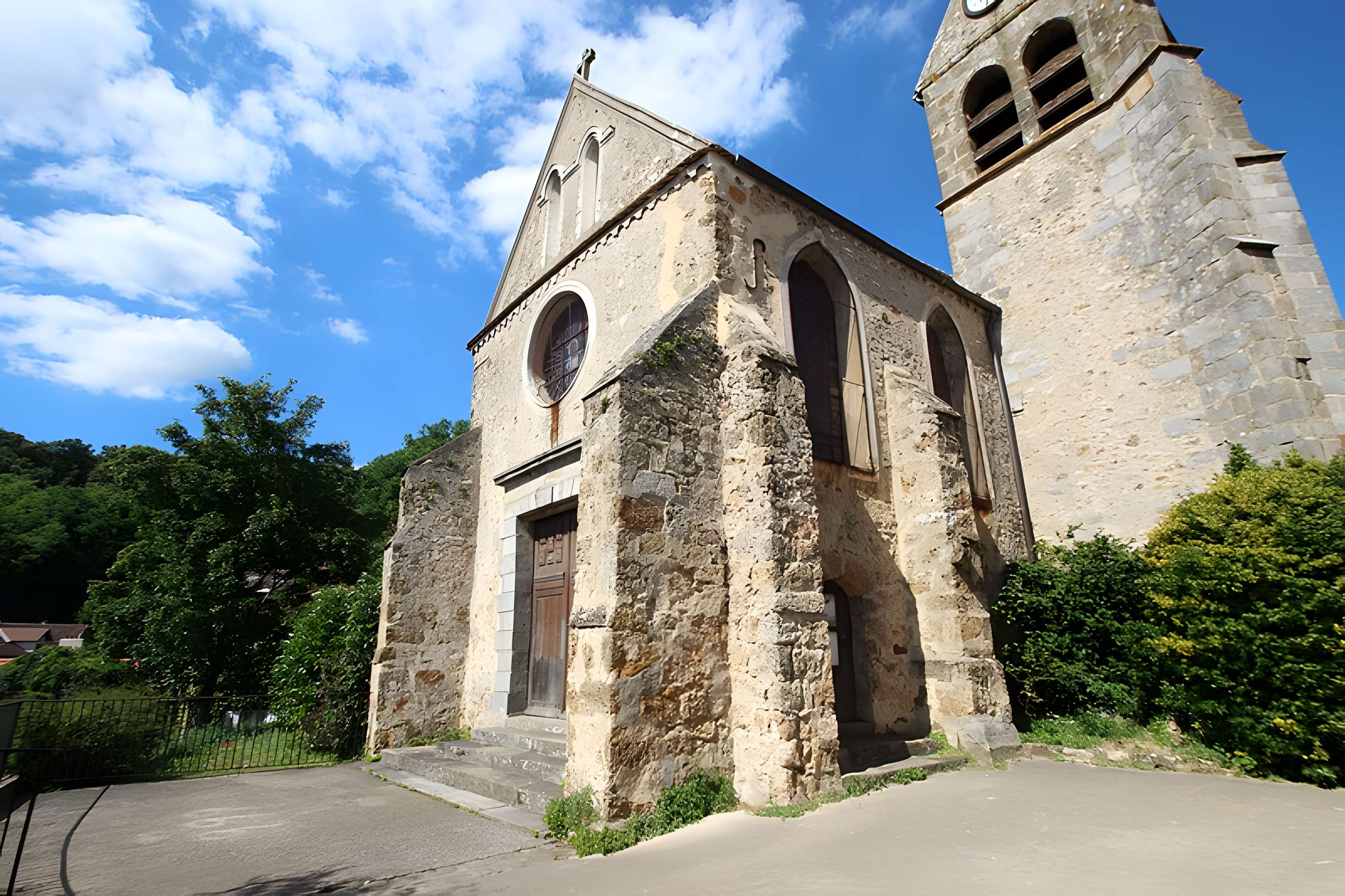 Église Saint-Rigomer-et-Sainte-Ténestine de Vauhallan