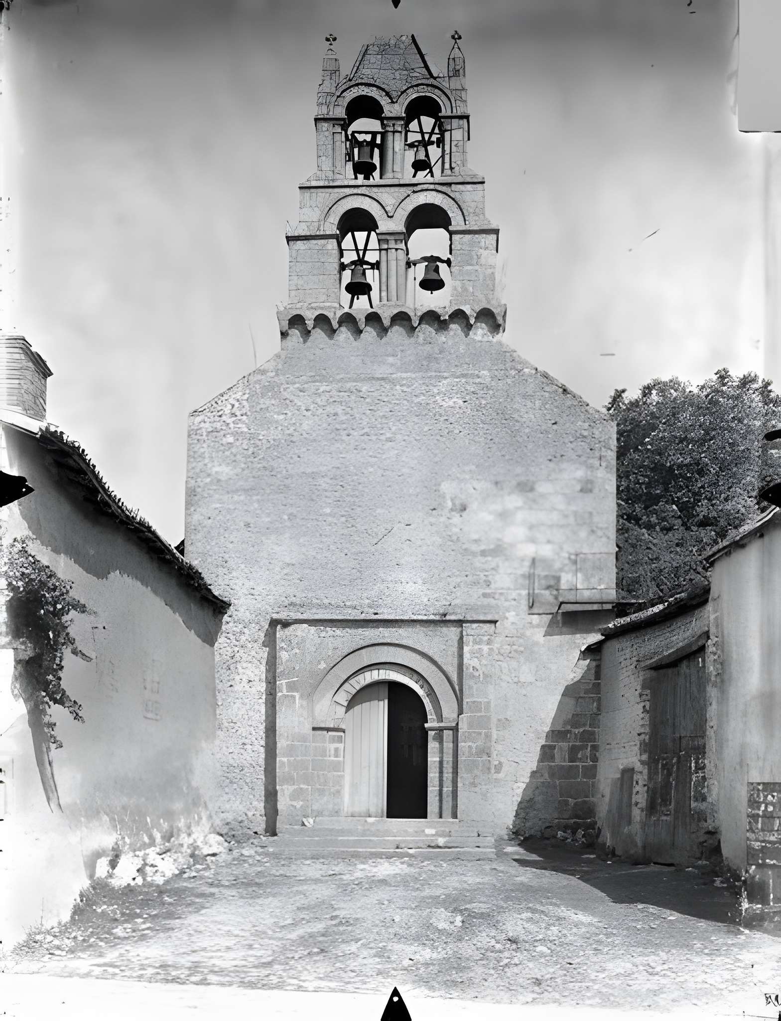 Église Saint-Romain de Mazerolles