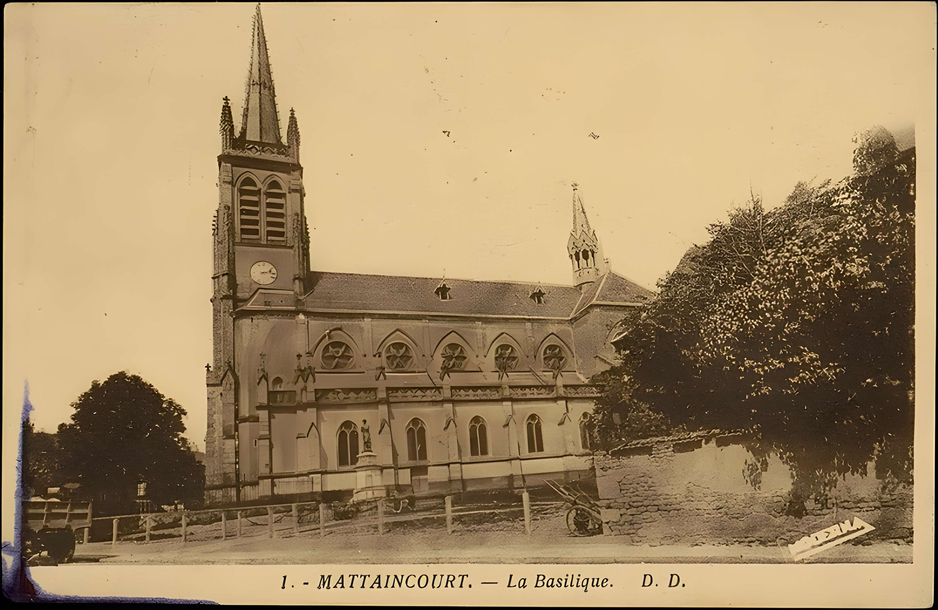 Basilique Saint-Pierre-Fourier de Mattaincourt