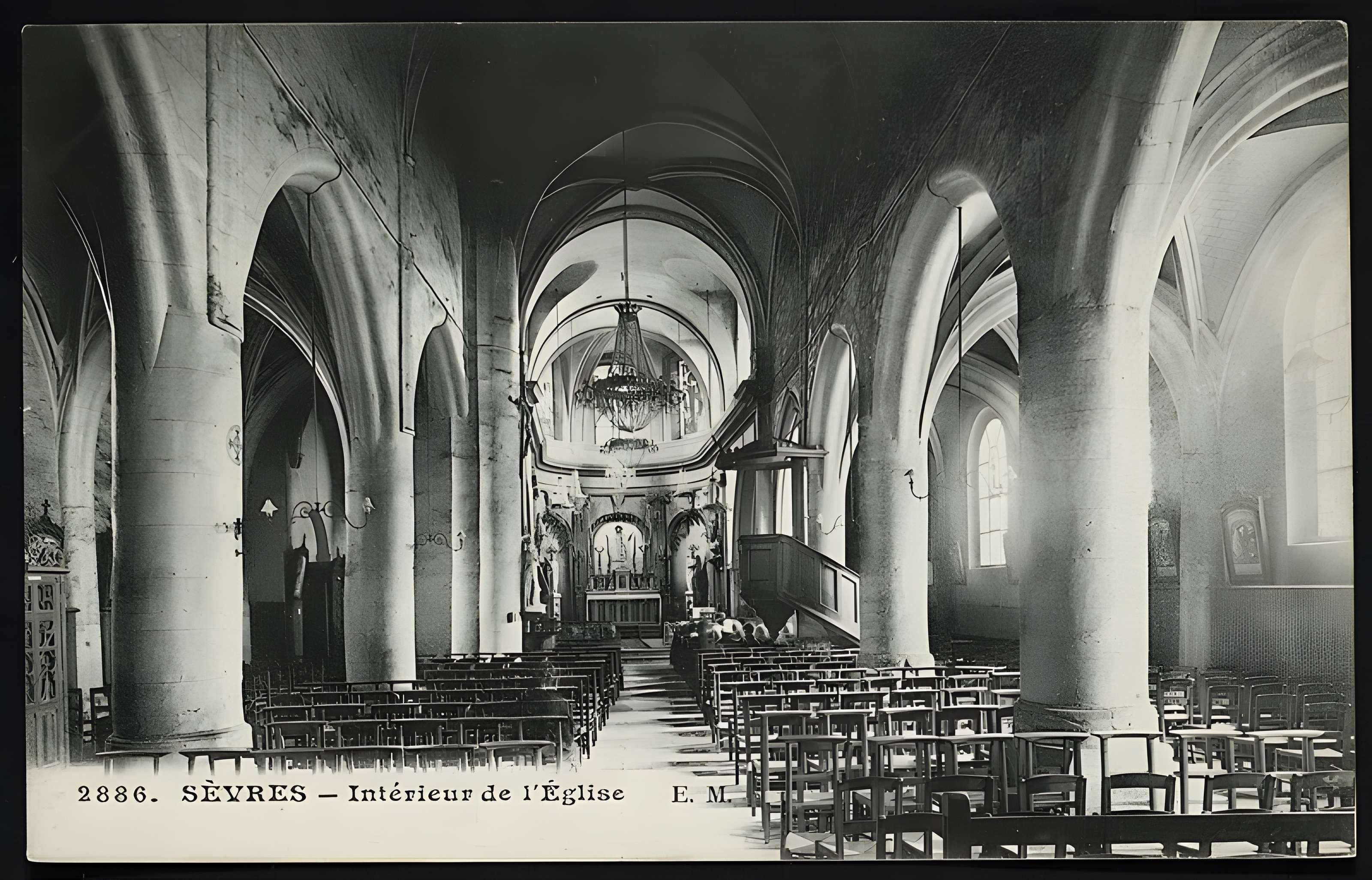 Église Saint-Romain de Sèvres