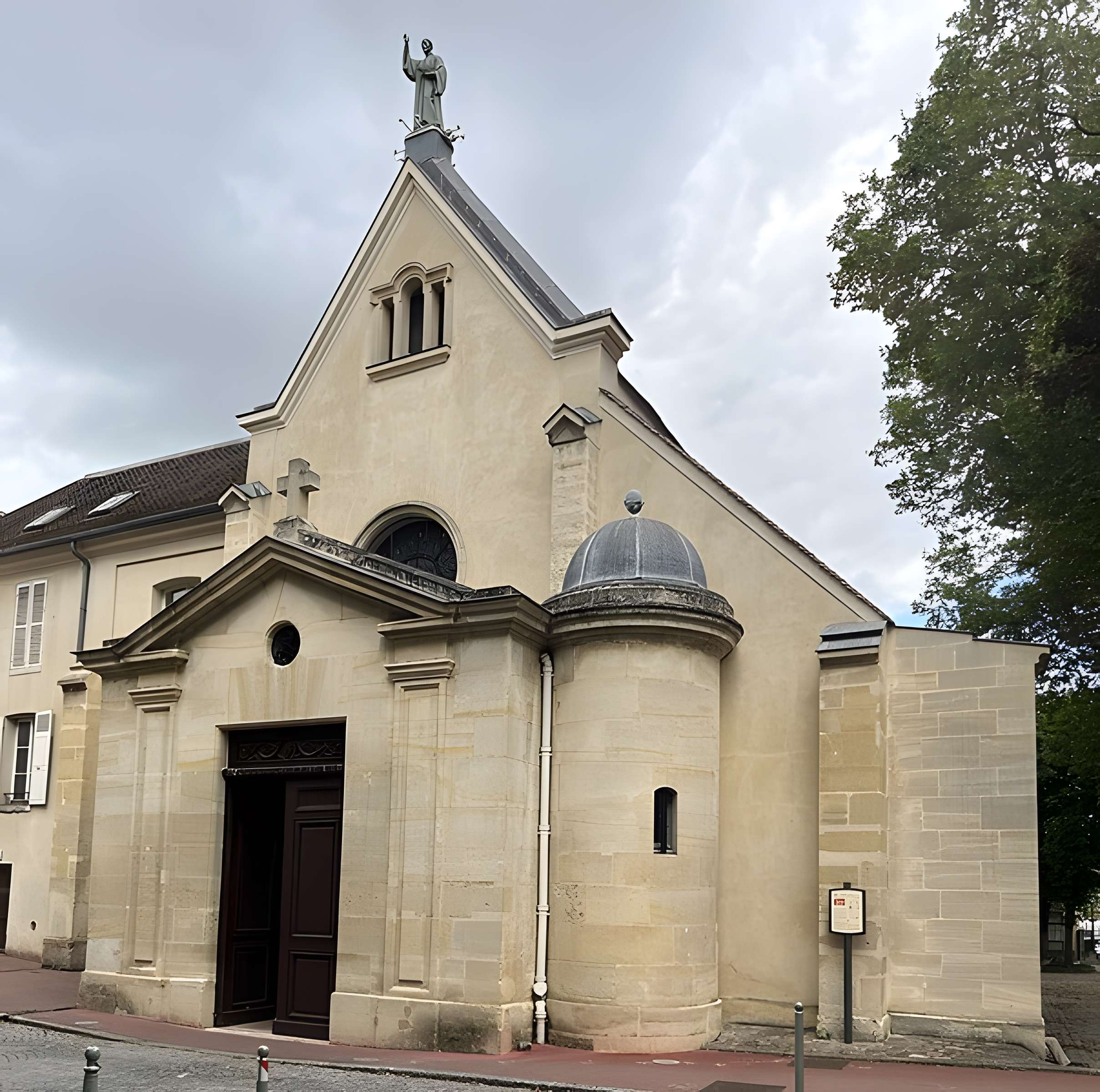 Église Saint-Romain de Sèvres