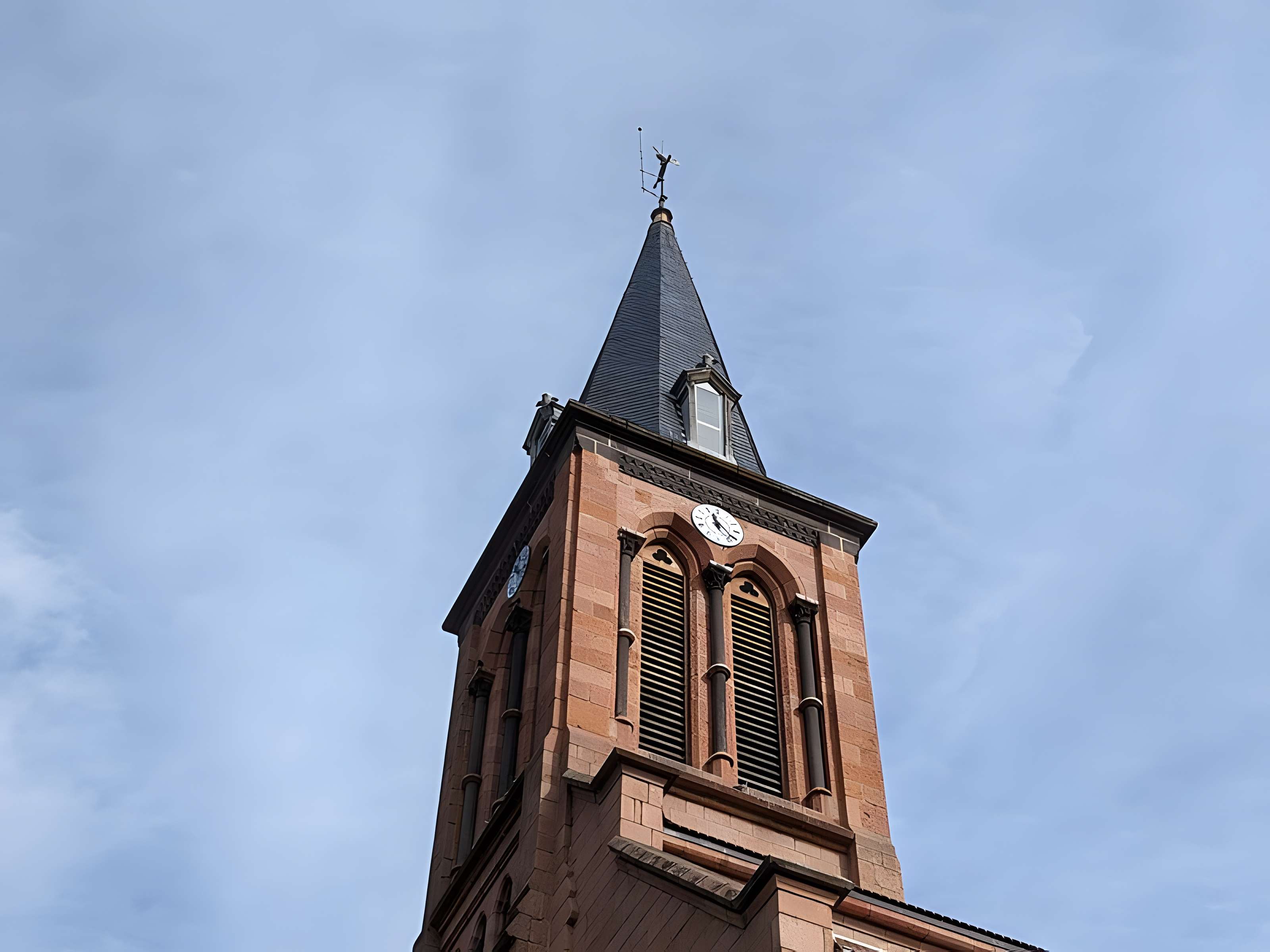 Église Saint-Romain de Valsonne