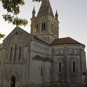 Église Saint-Romain de Villebois-Lavalette