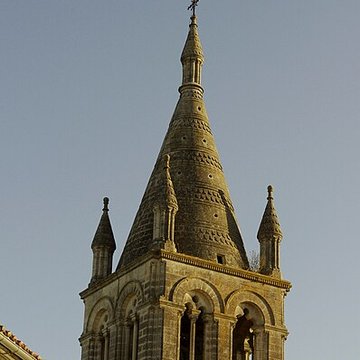 Église Saint-Romain de Villebois-Lavalette