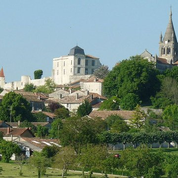 Église Saint-Romain de Villebois-Lavalette