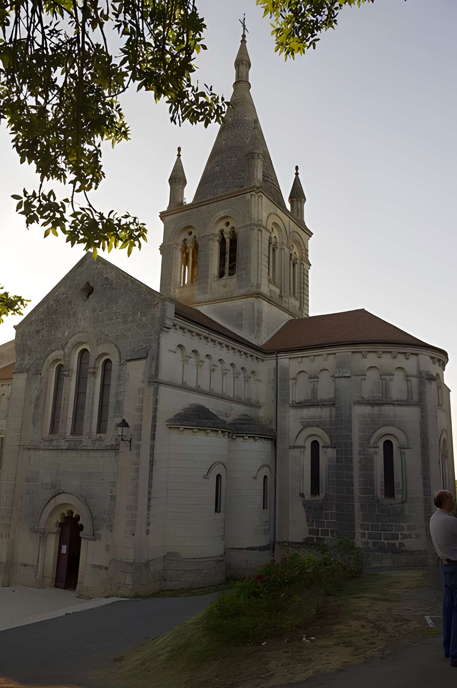 Église Saint-Romain de Villebois-Lavalette