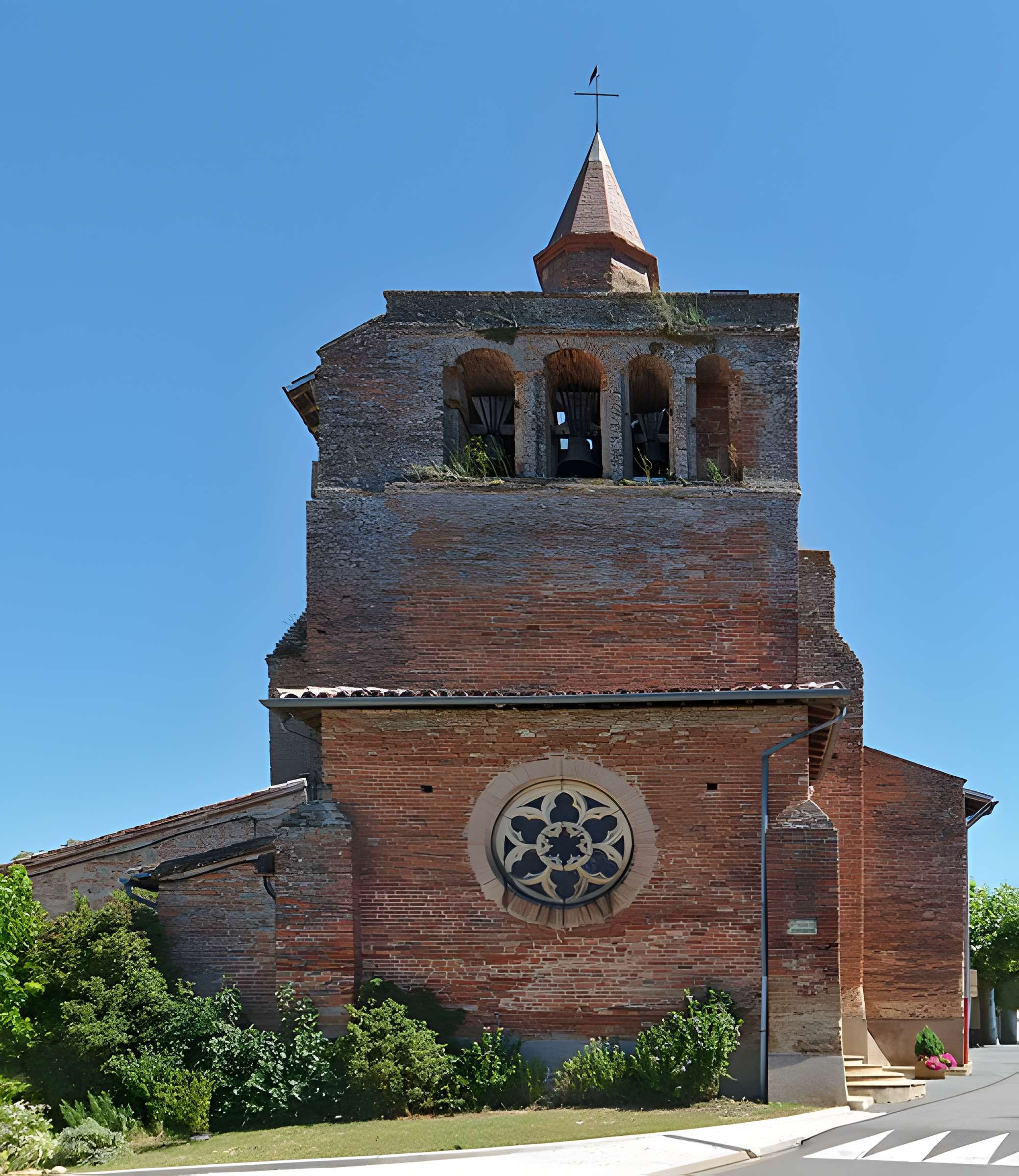 Église Saint-Salvy de Giroussens