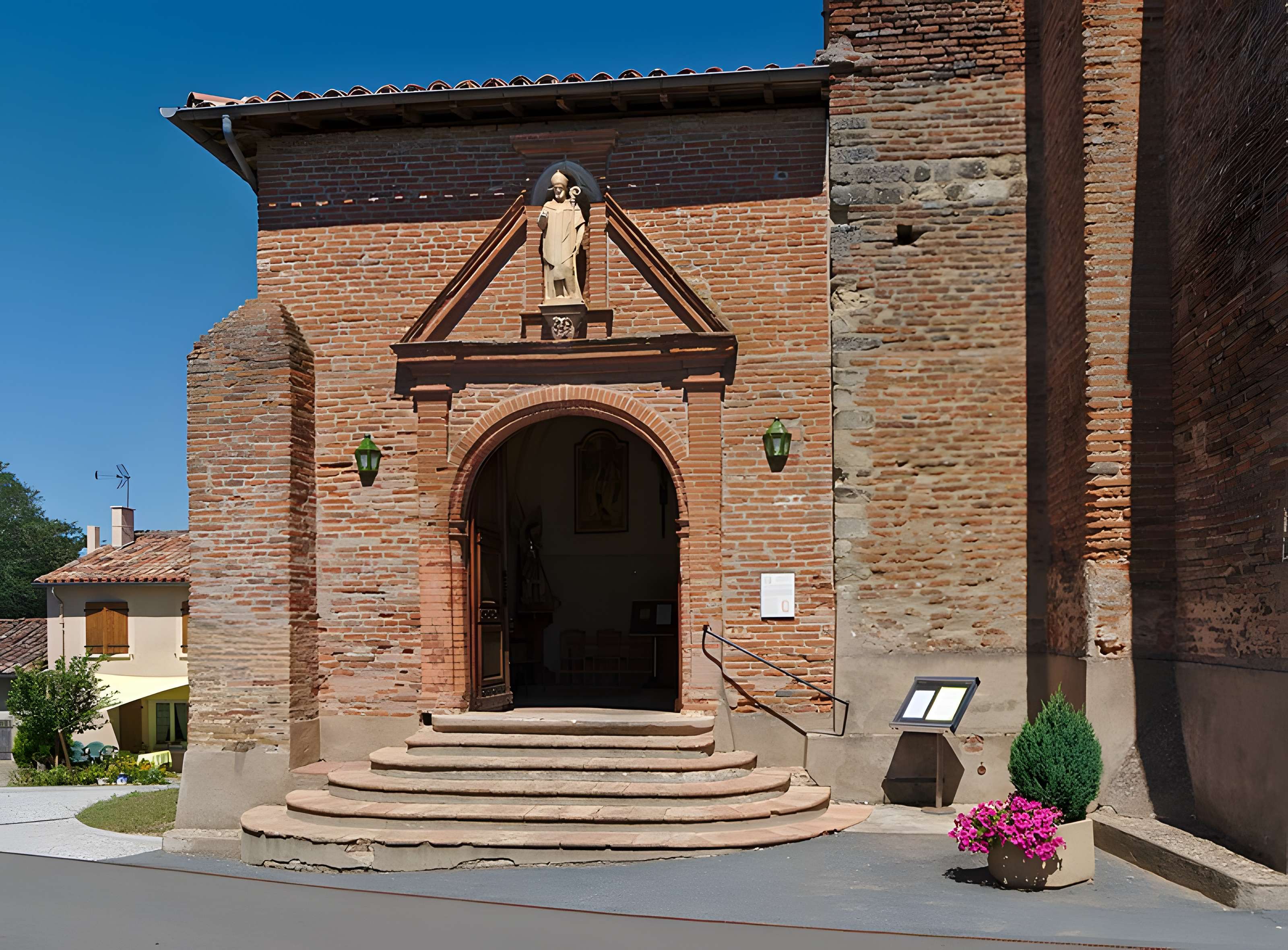 Église Saint-Salvy de Giroussens
