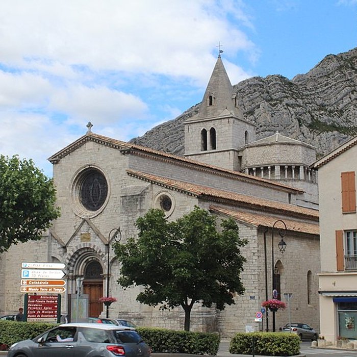 Photo de Cathédrale Notre-Dame-des-Pommiers de Sisteron