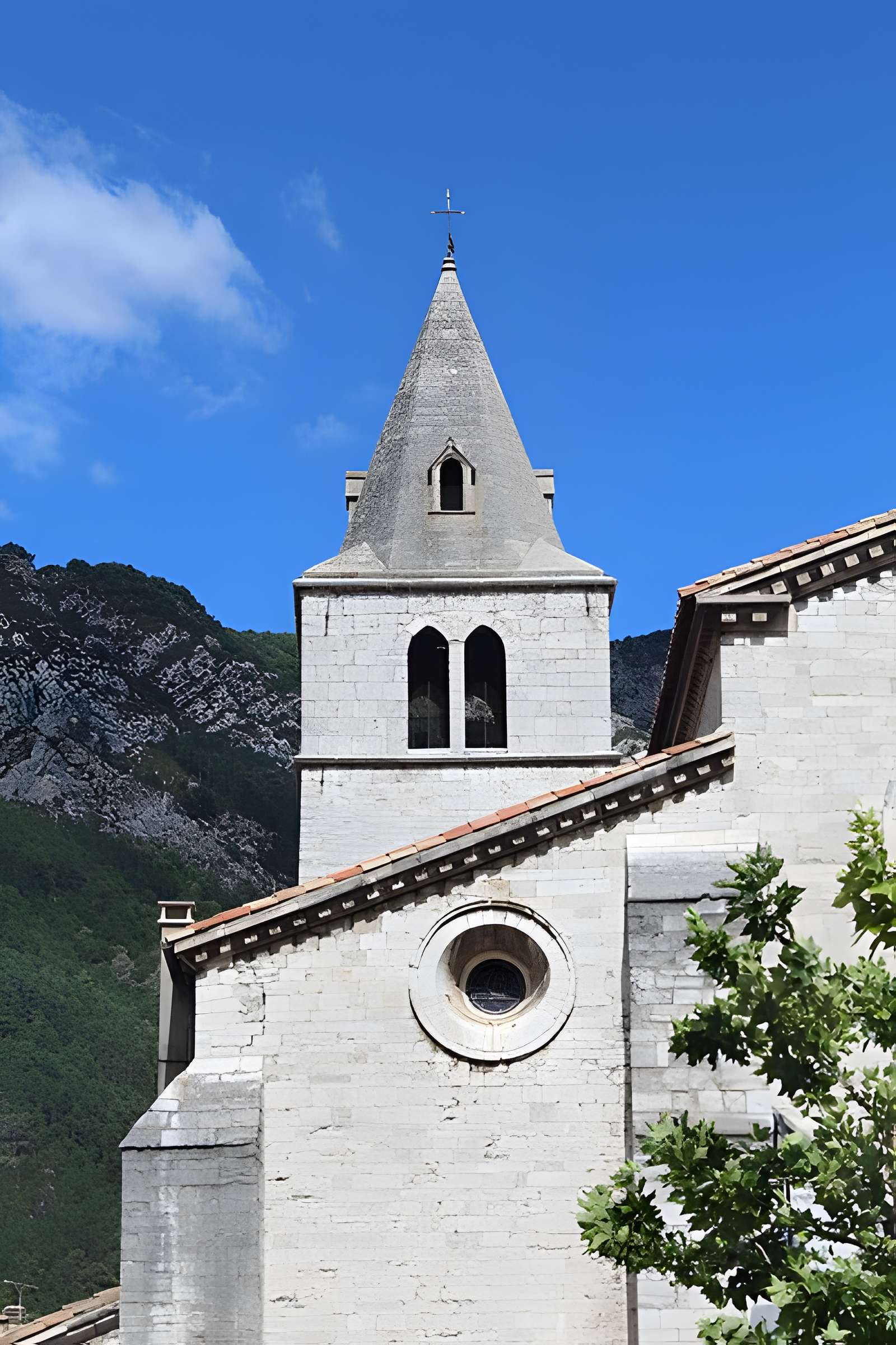 Cathédrale Notre-Dame-des-Pommiers de Sisteron