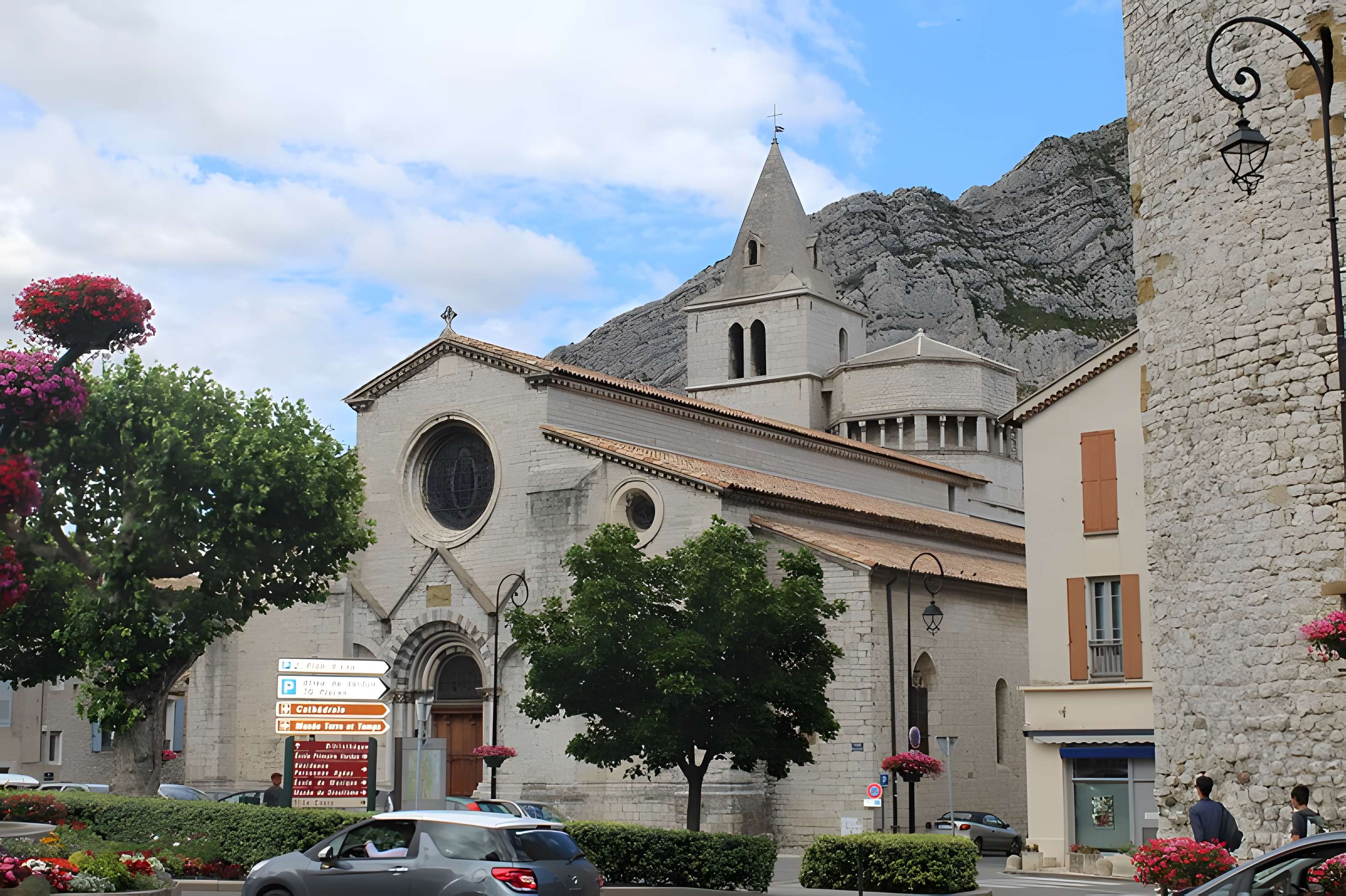 Cathédrale Notre-Dame-des-Pommiers de Sisteron