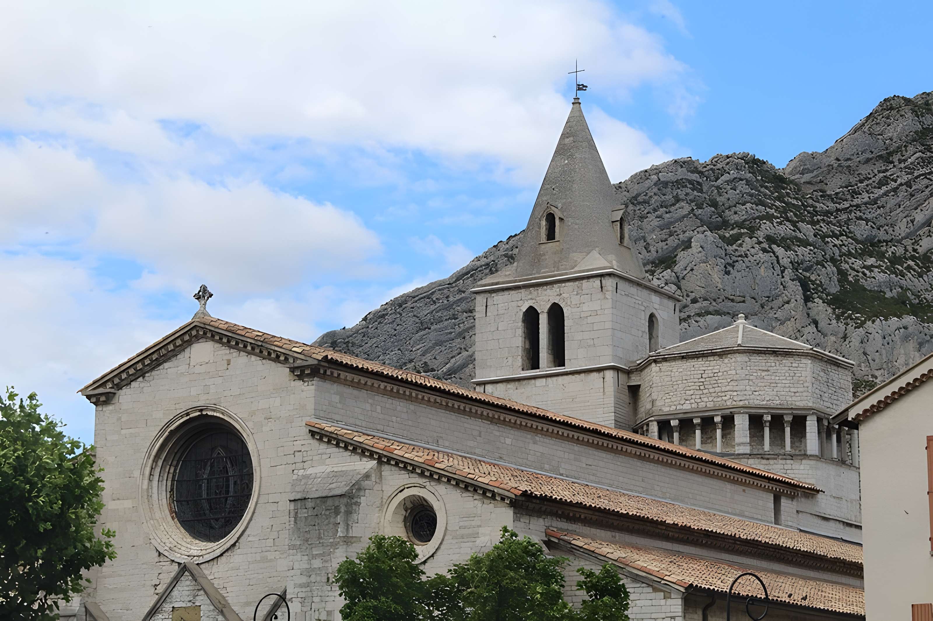 Cathédrale Notre-Dame-des-Pommiers de Sisteron