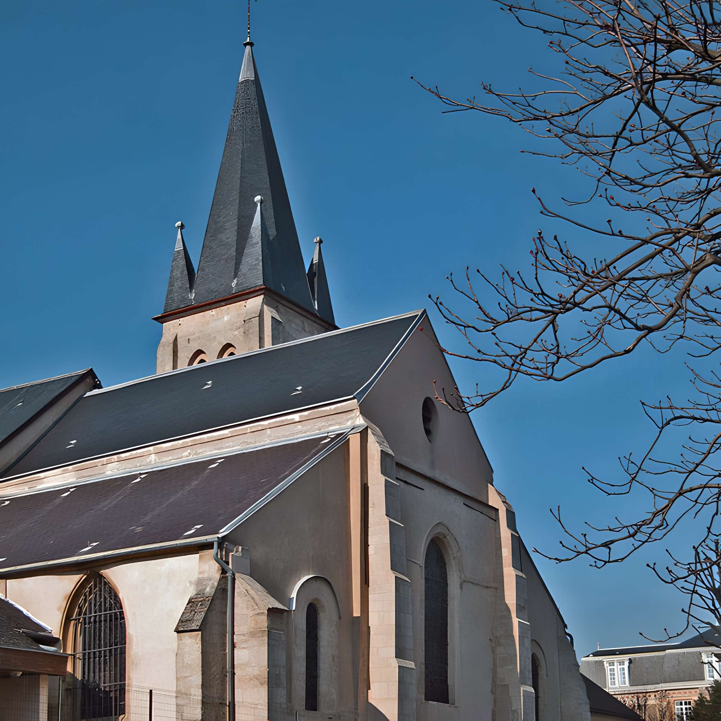 Église Saint-Saturnin d'Antony