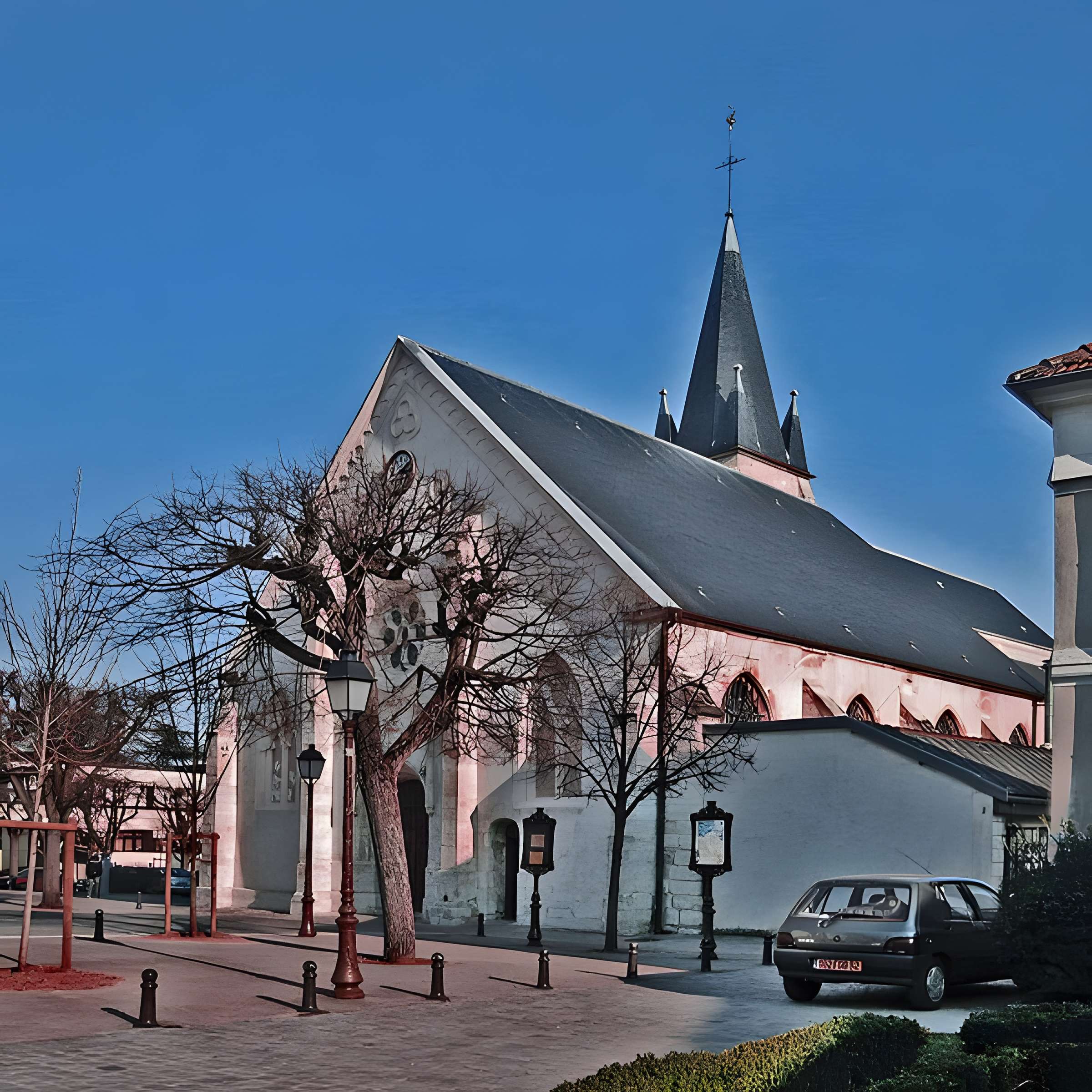 Église Saint-Saturnin d'Antony