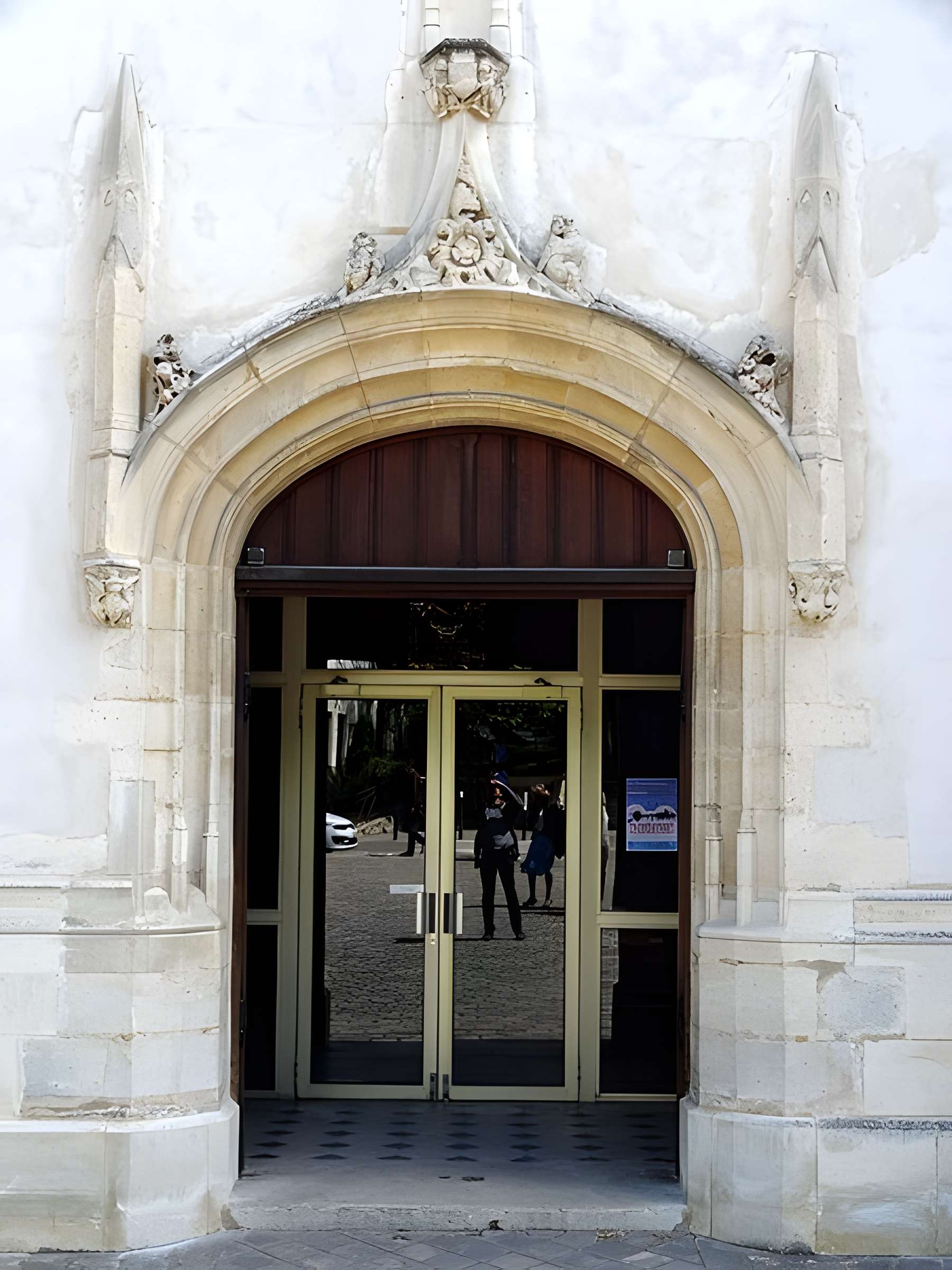Église Saint-Saturnin d'Antony