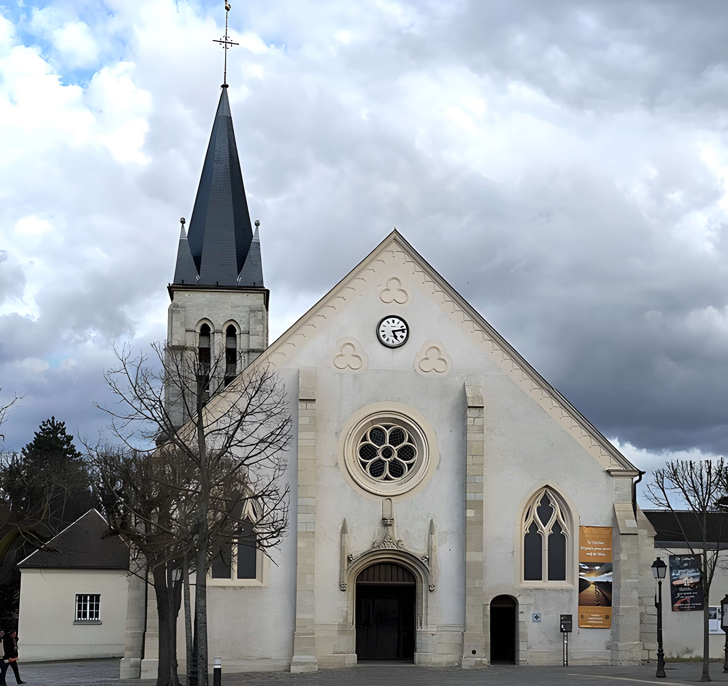 Église Saint-Saturnin d'Antony