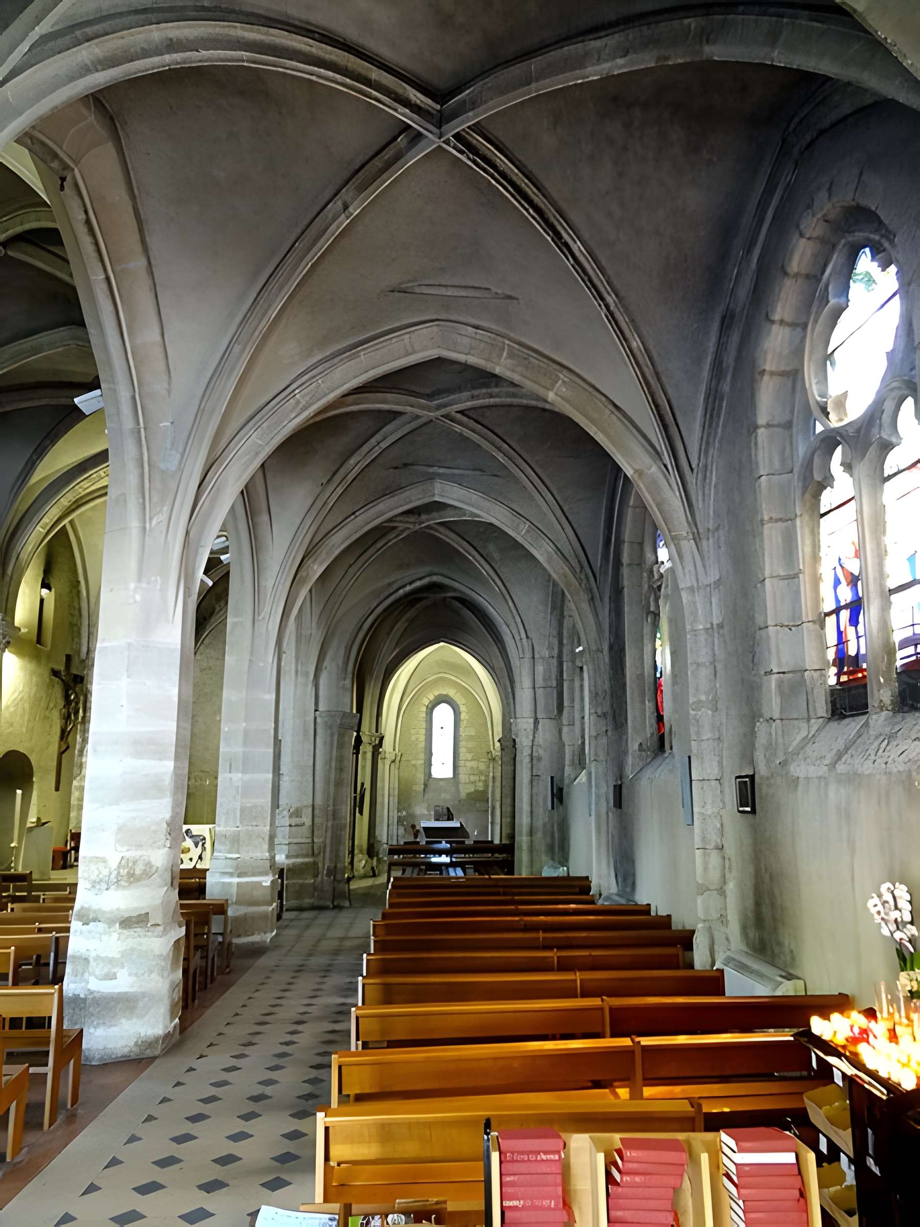 Église Saint-Saturnin d'Antony