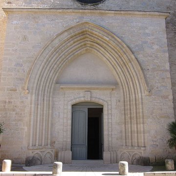 Église Saint-Saturnin de Calvisson