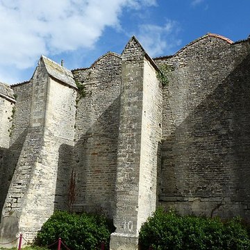 Église Saint-Saturnin de Calvisson