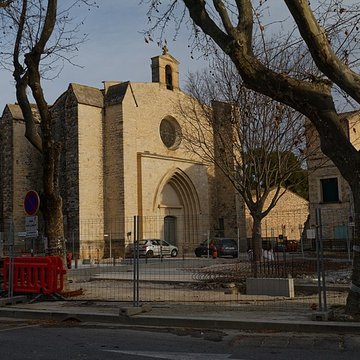 Église Saint-Saturnin de Calvisson
