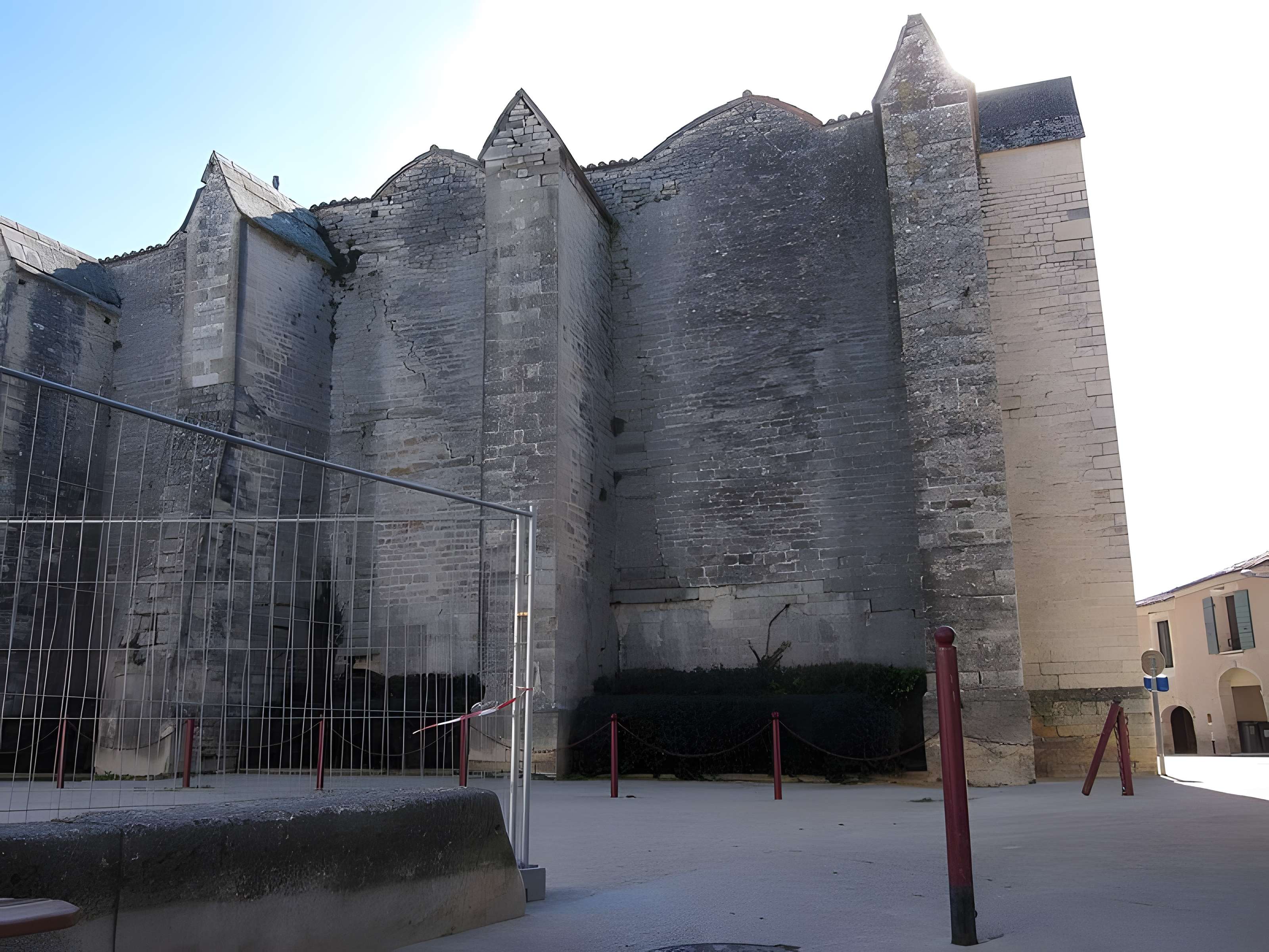Église Saint-Saturnin de Calvisson