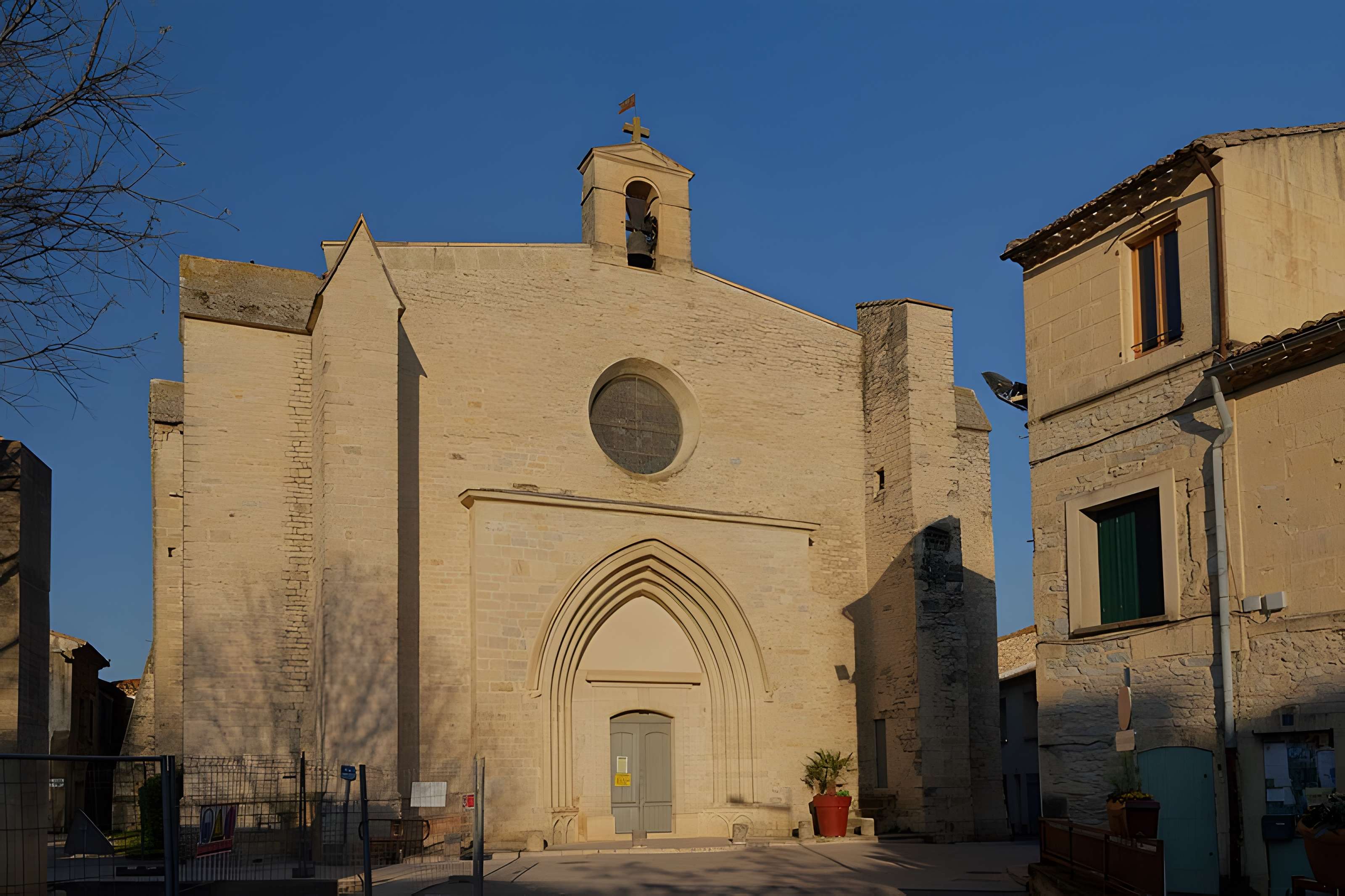 Église Saint-Saturnin de Calvisson