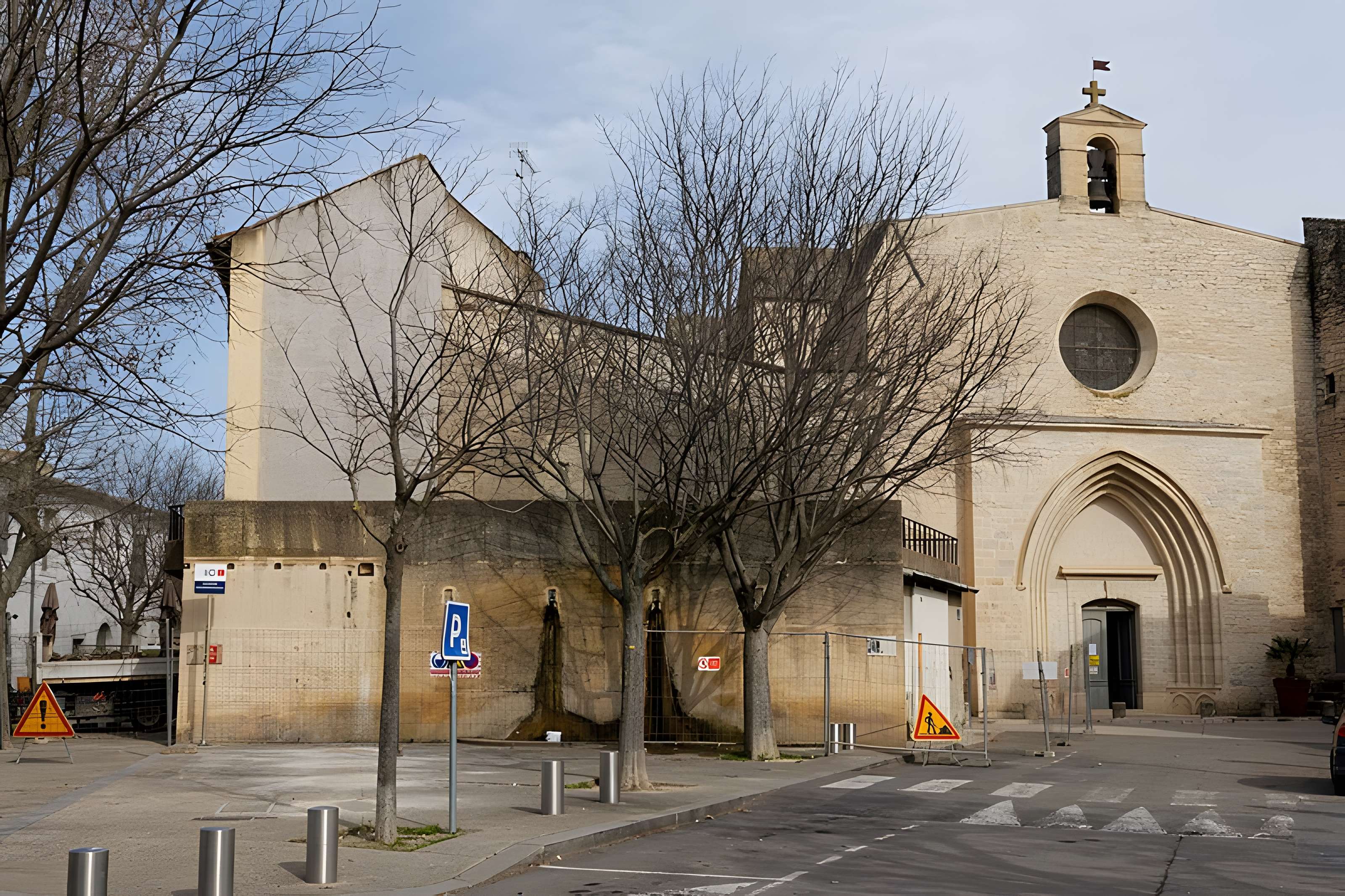 Église Saint-Saturnin de Calvisson