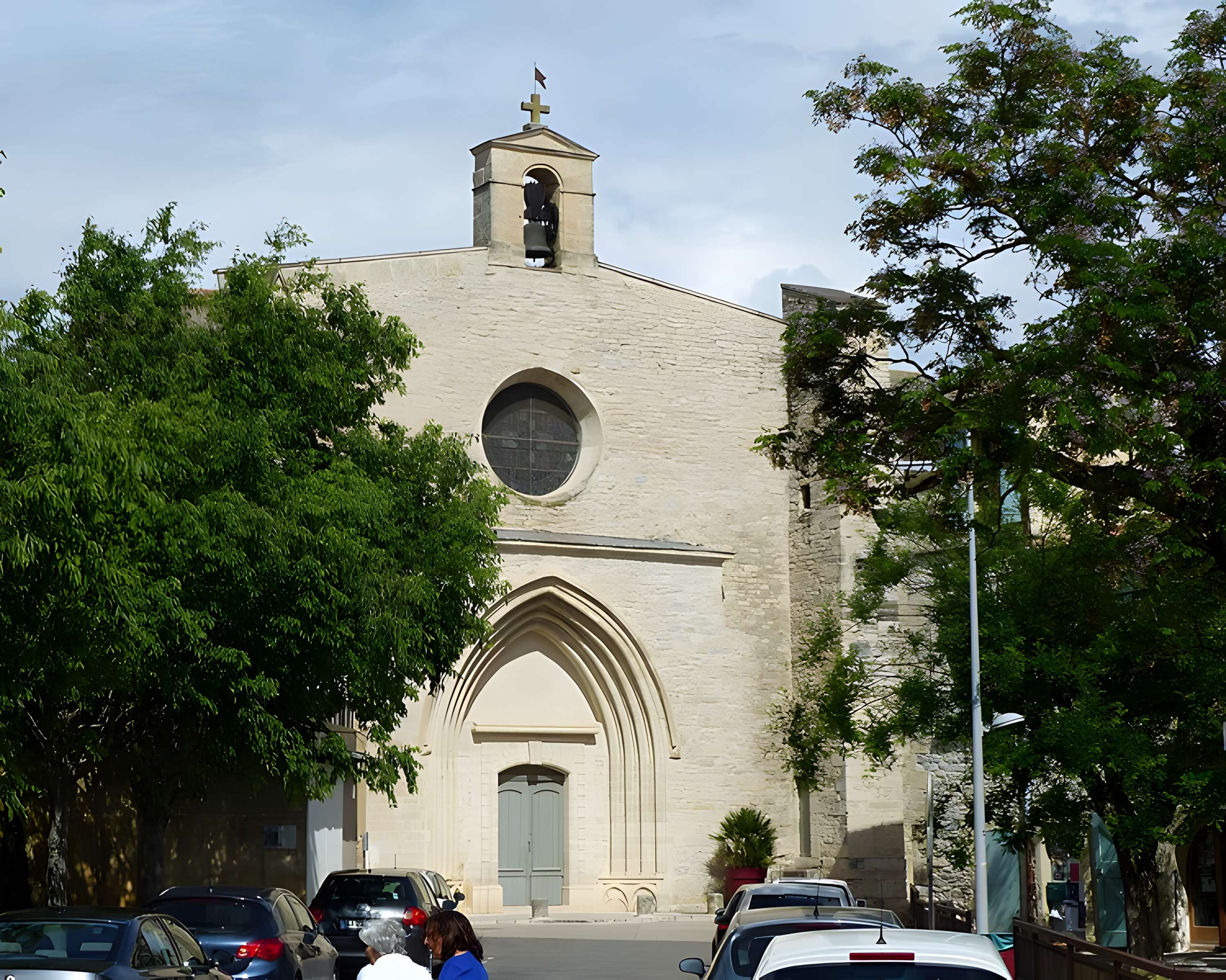 Église Saint-Saturnin de Calvisson