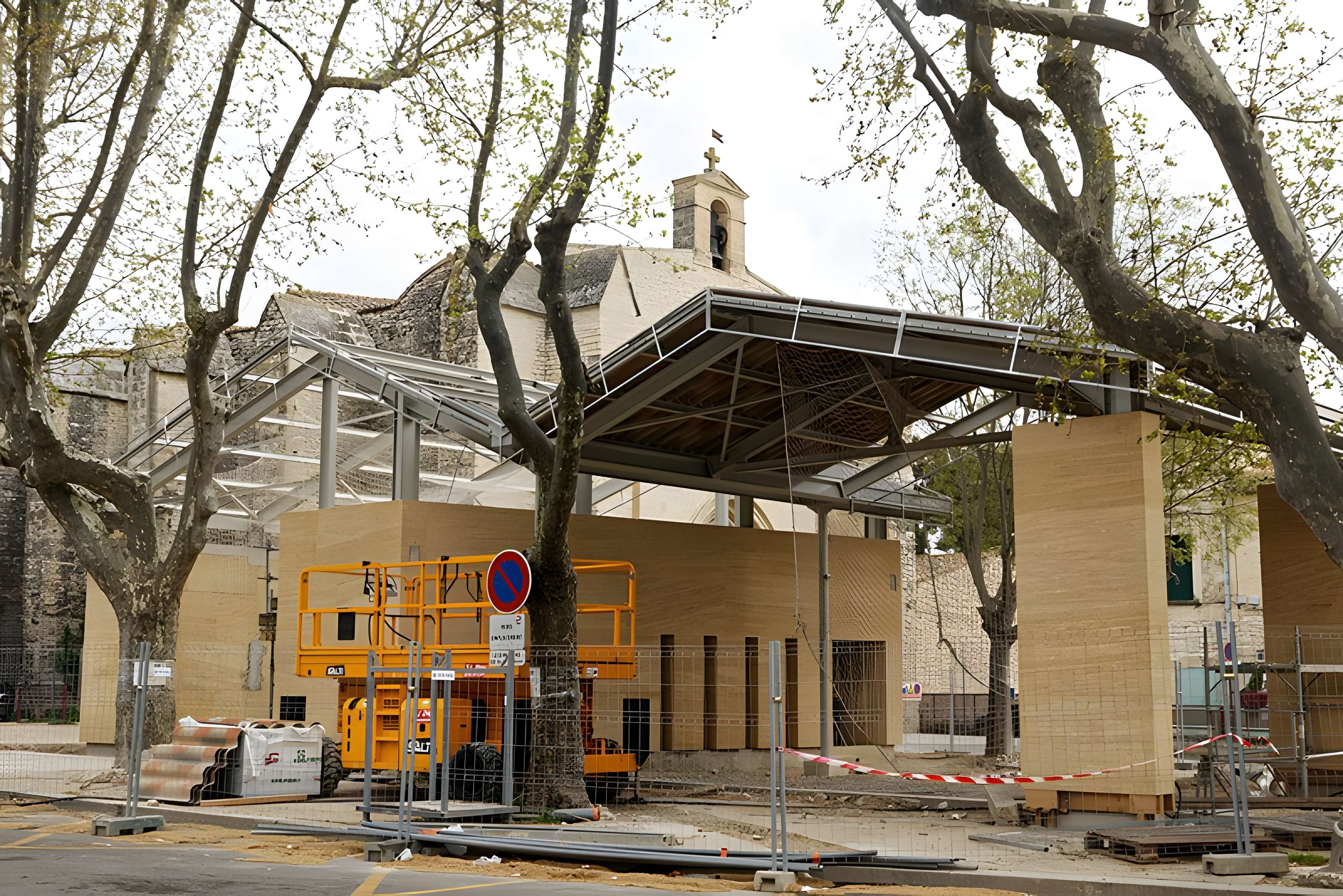 Église Saint-Saturnin de Calvisson