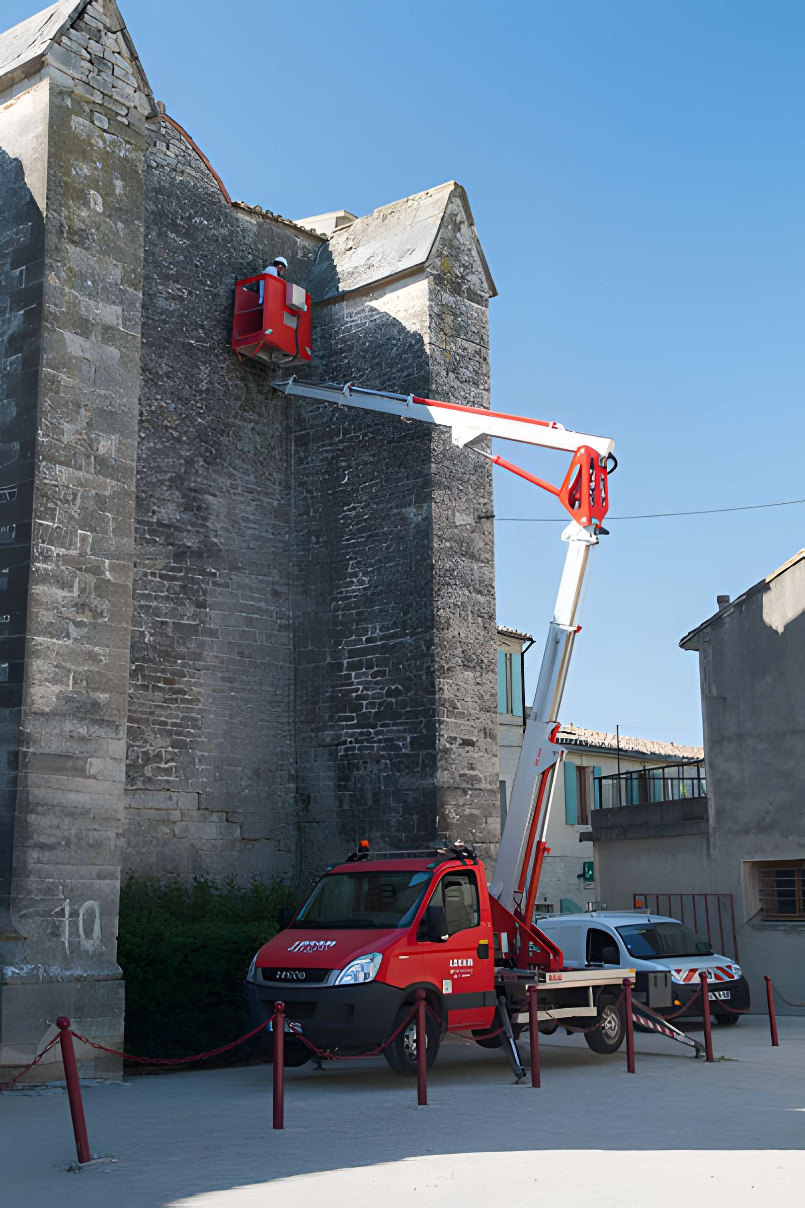 Église Saint-Saturnin de Calvisson
