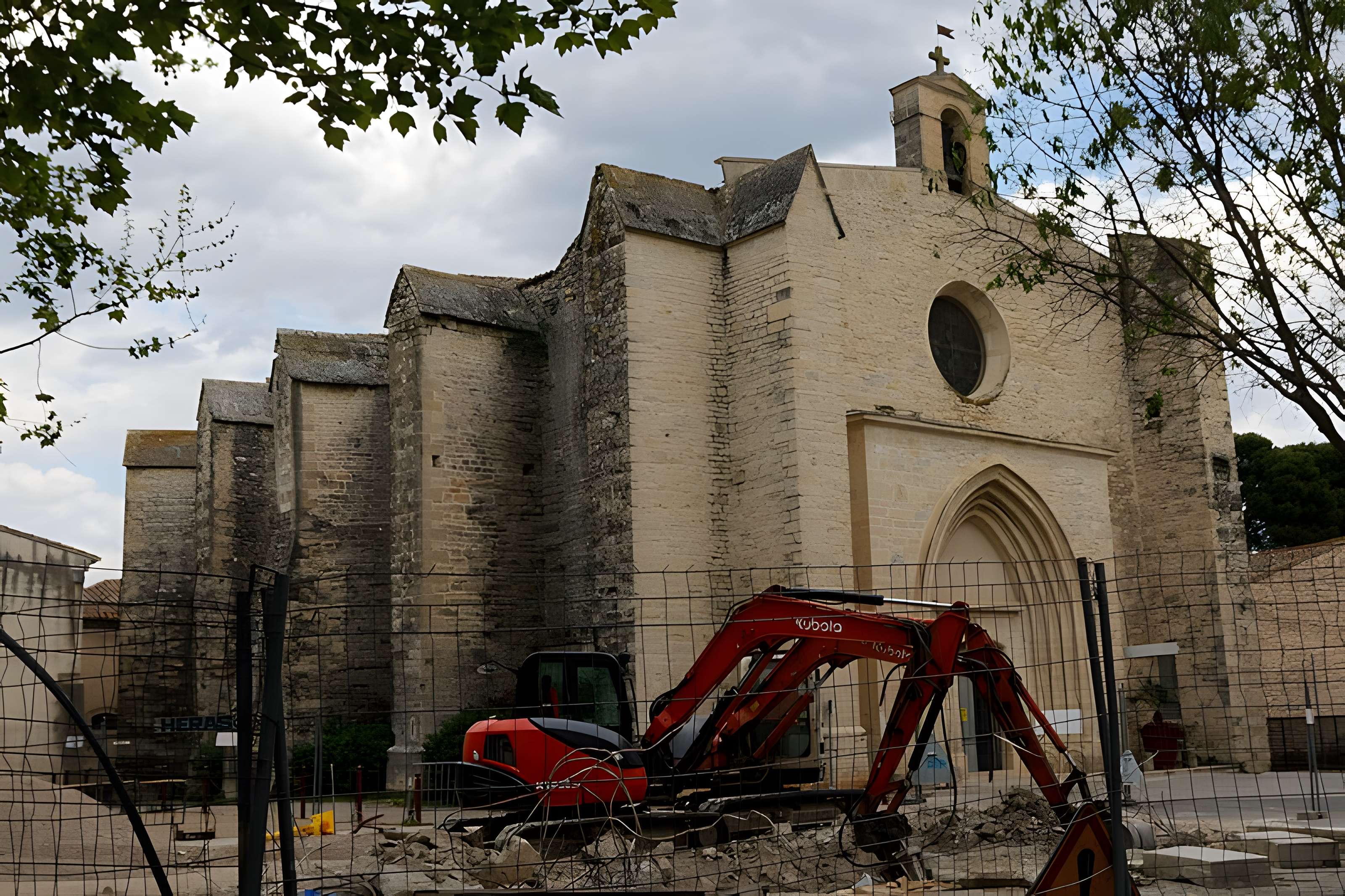 Église Saint-Saturnin de Calvisson