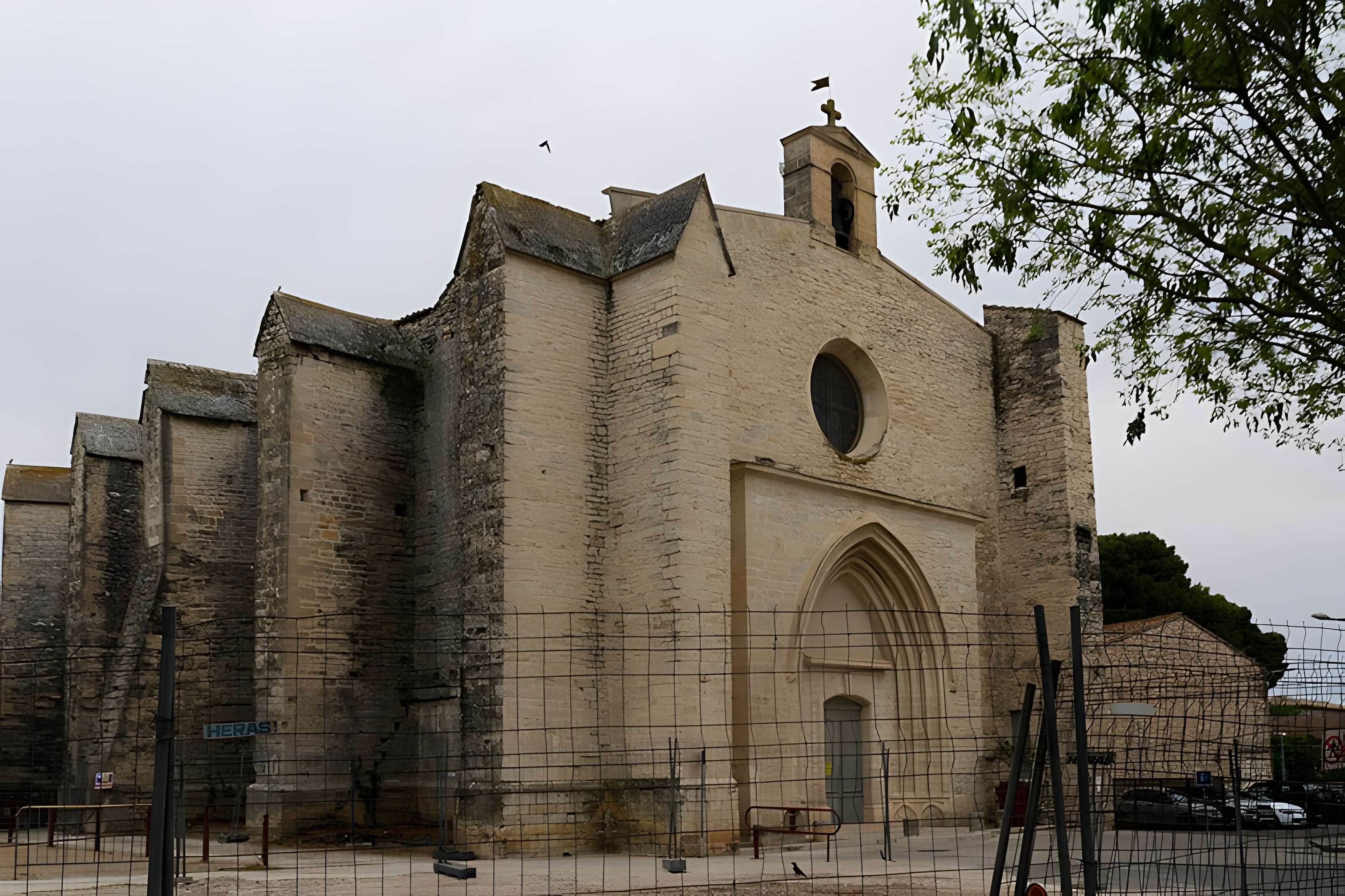 Église Saint-Saturnin de Calvisson