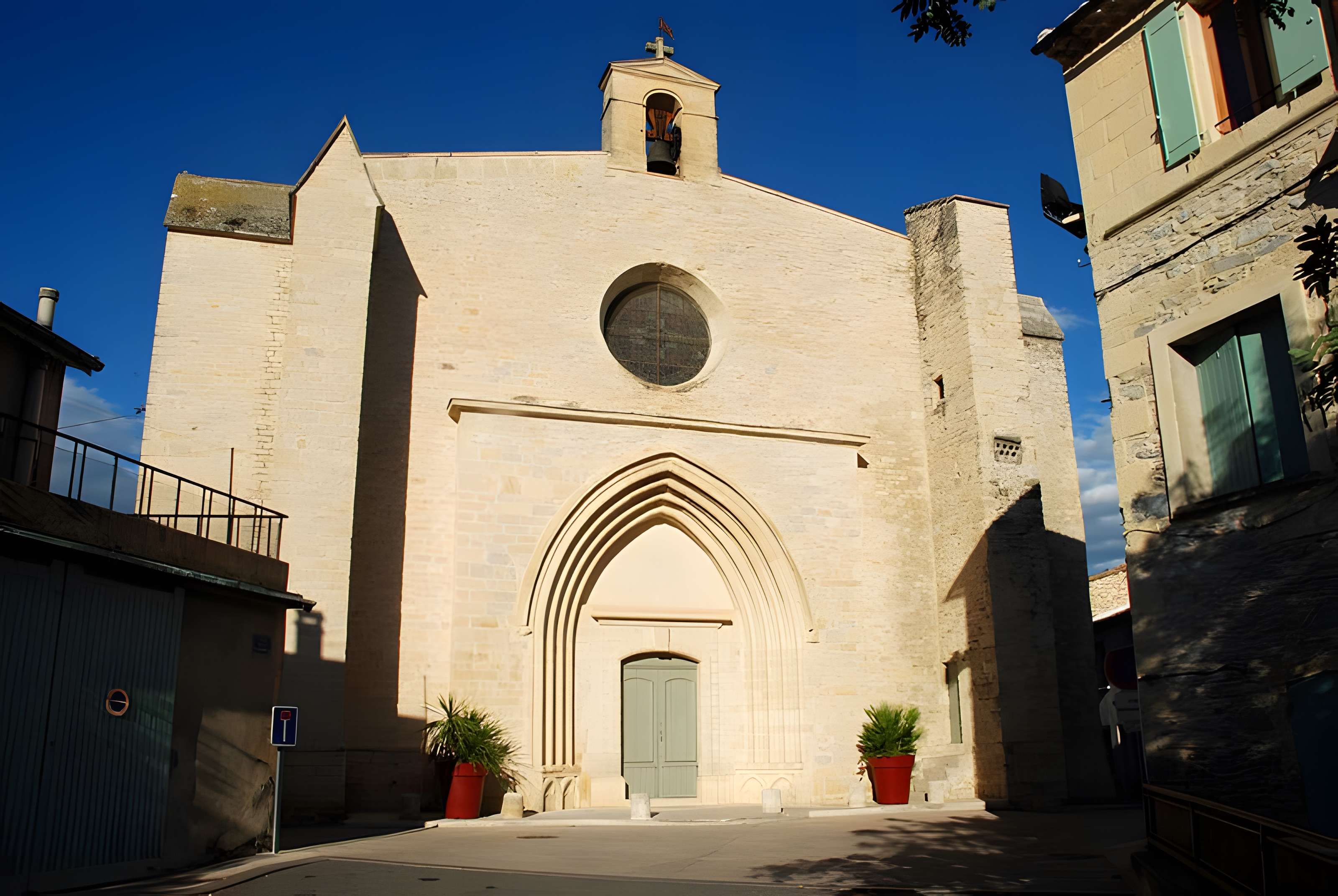 Église Saint-Saturnin de Calvisson 