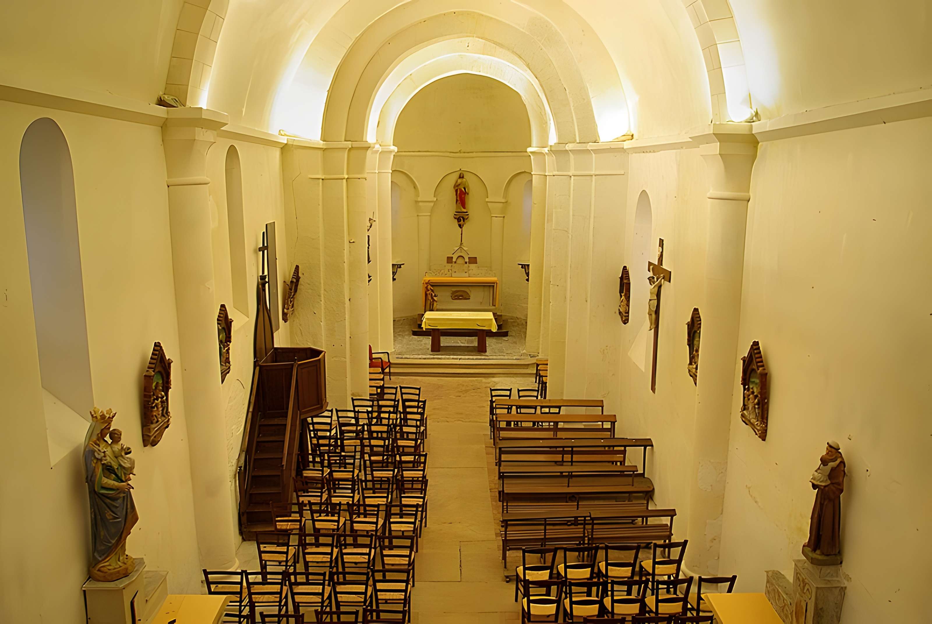 Église Saint-Saturnin de Chadurie