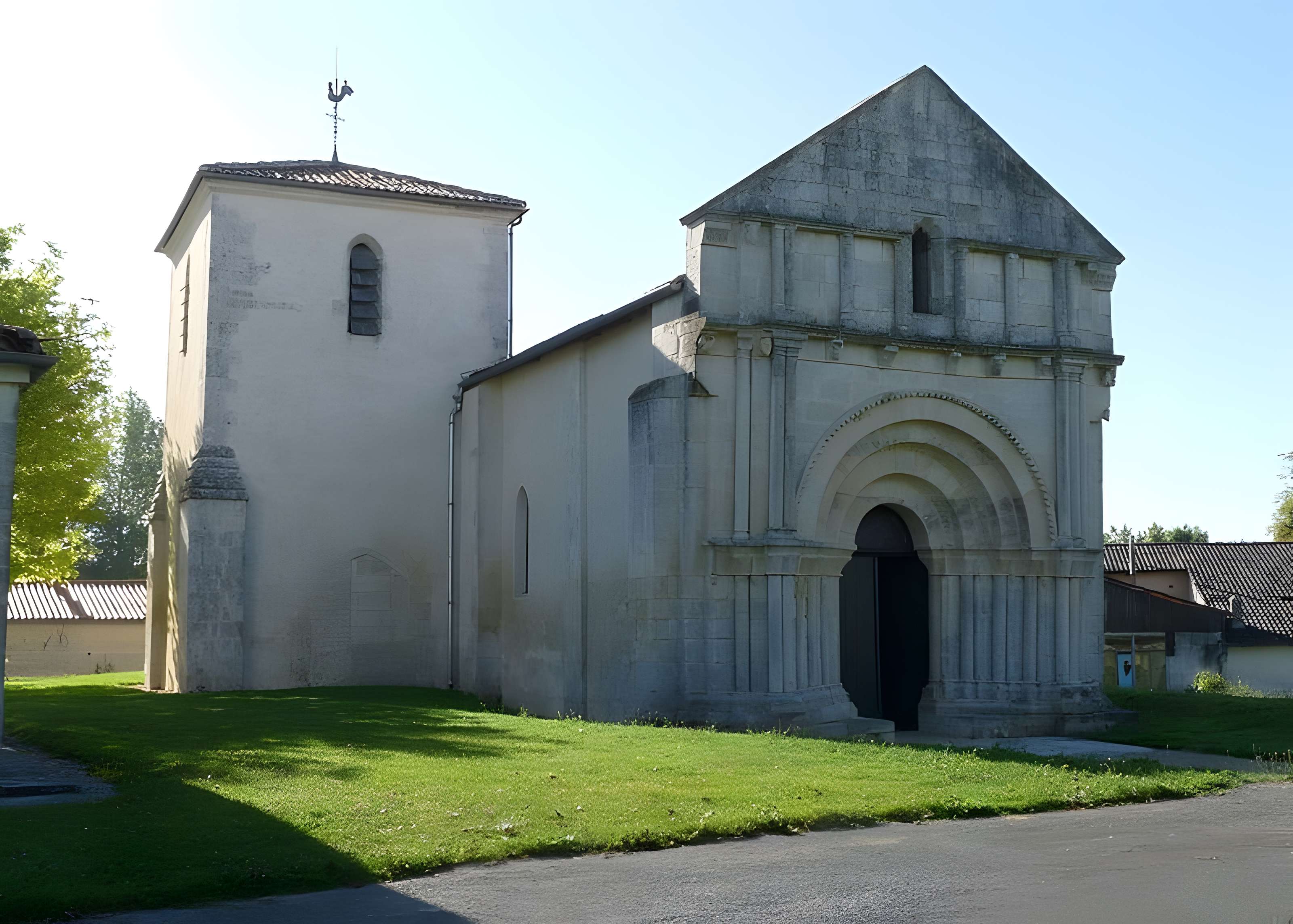 Église Saint-Saturnin de Coulonges 
