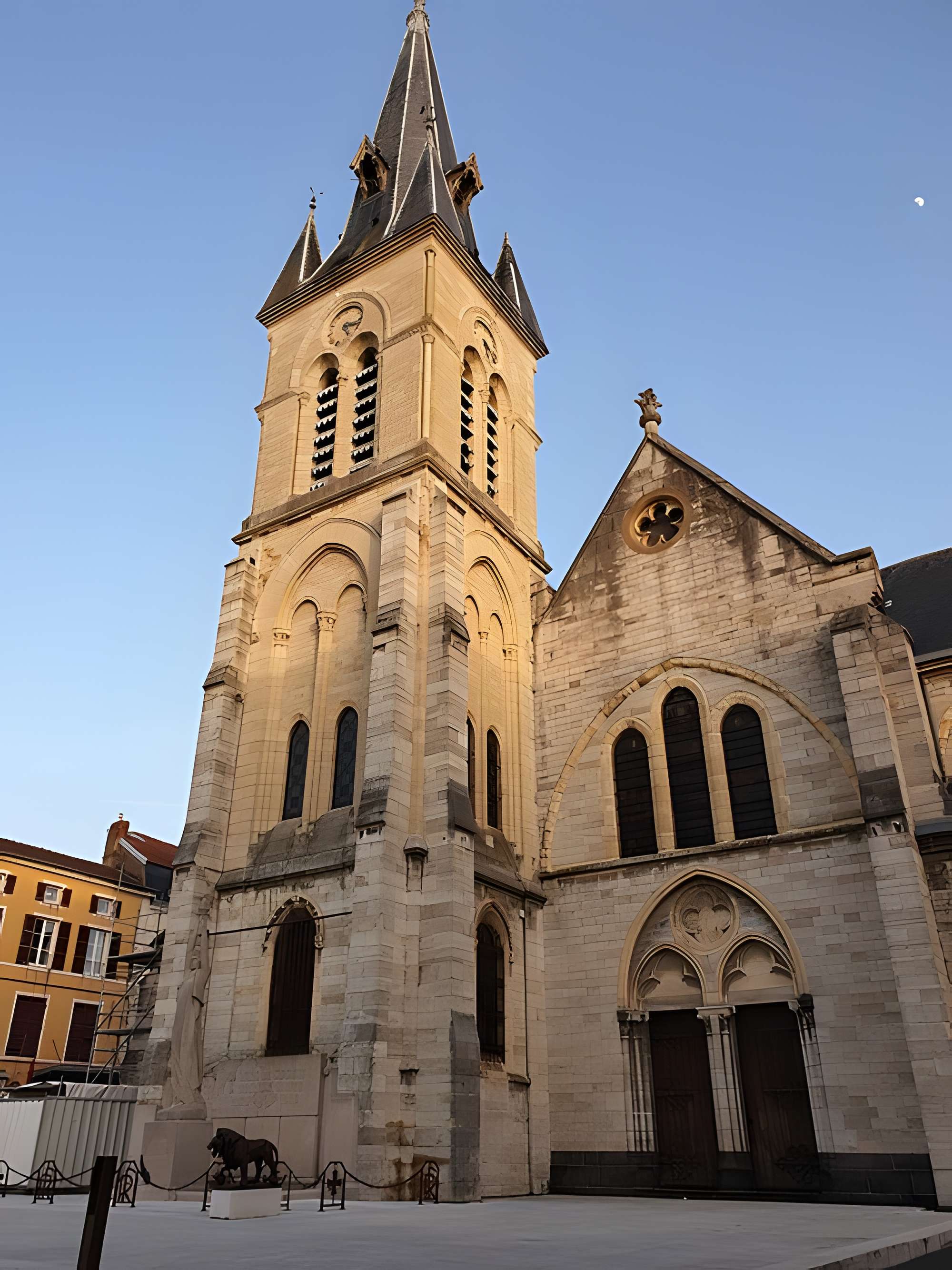 Église Saint-Saturnin de Cusset