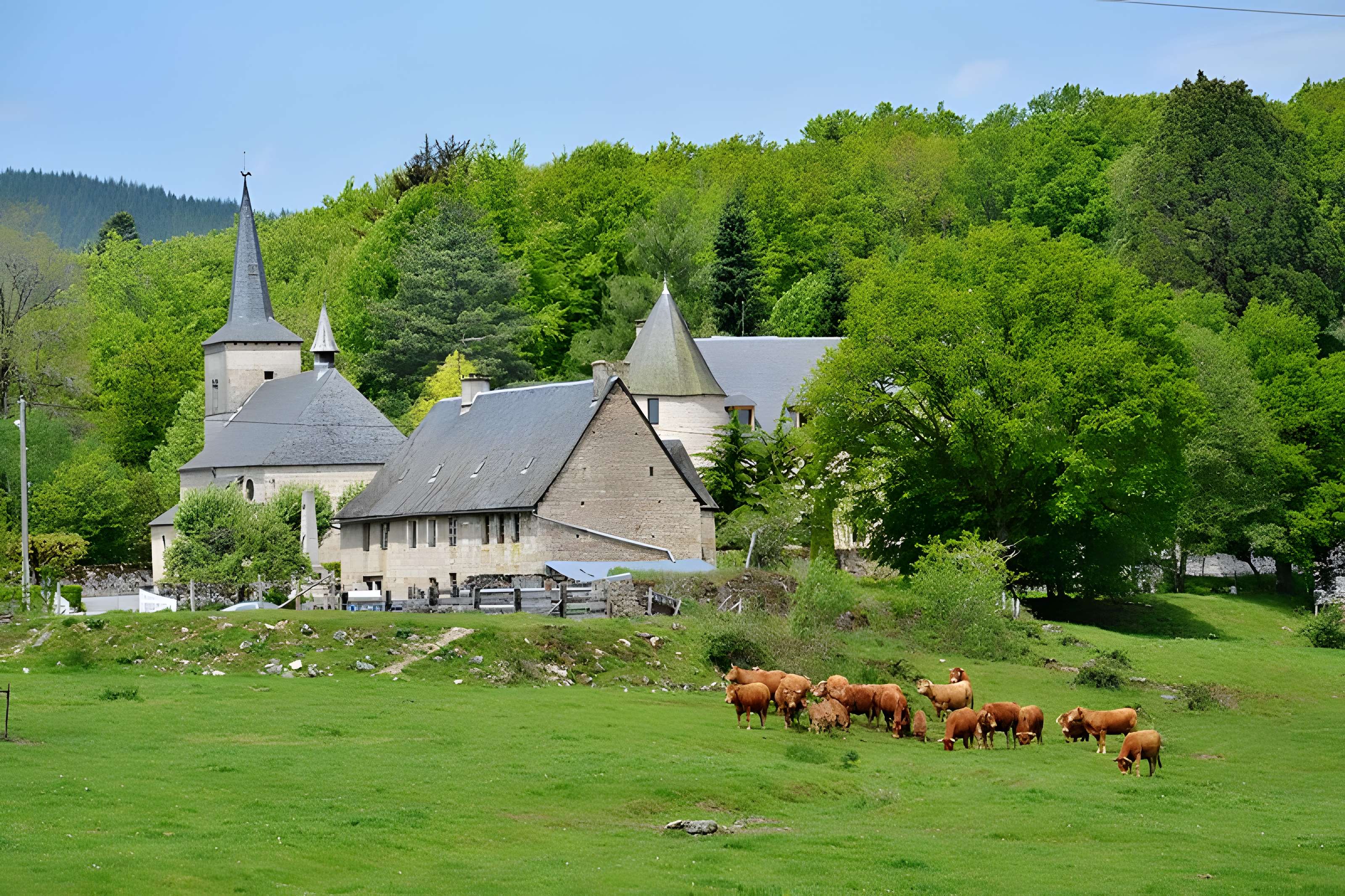 Église Saint-Saturnin de Davignac