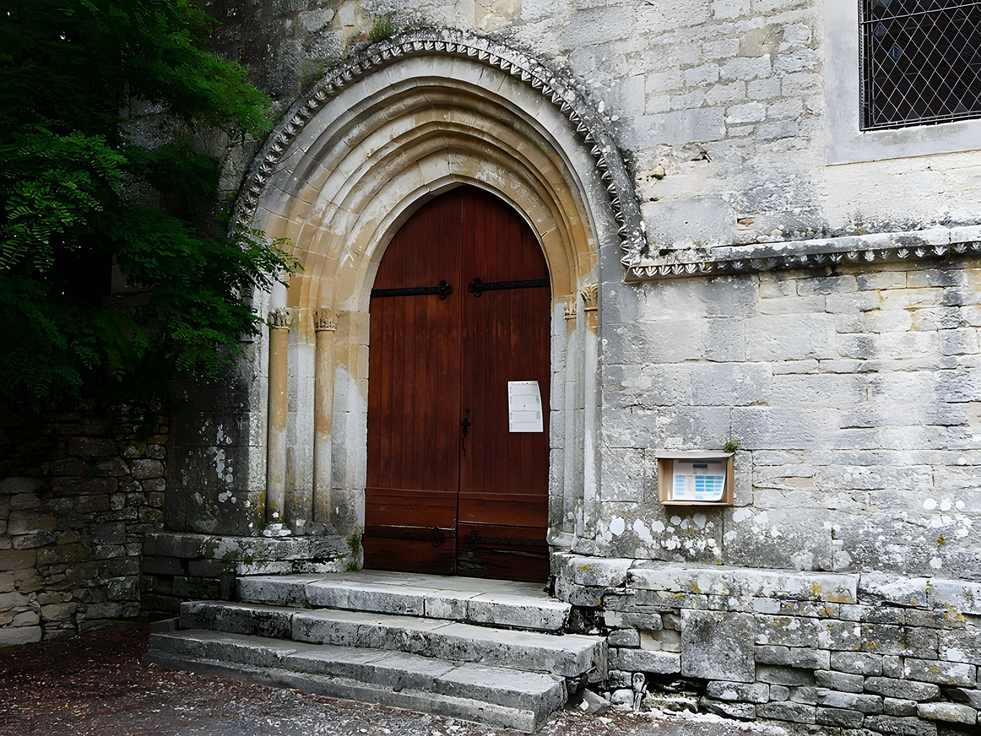 Église Saint-Saturnin de Mayac