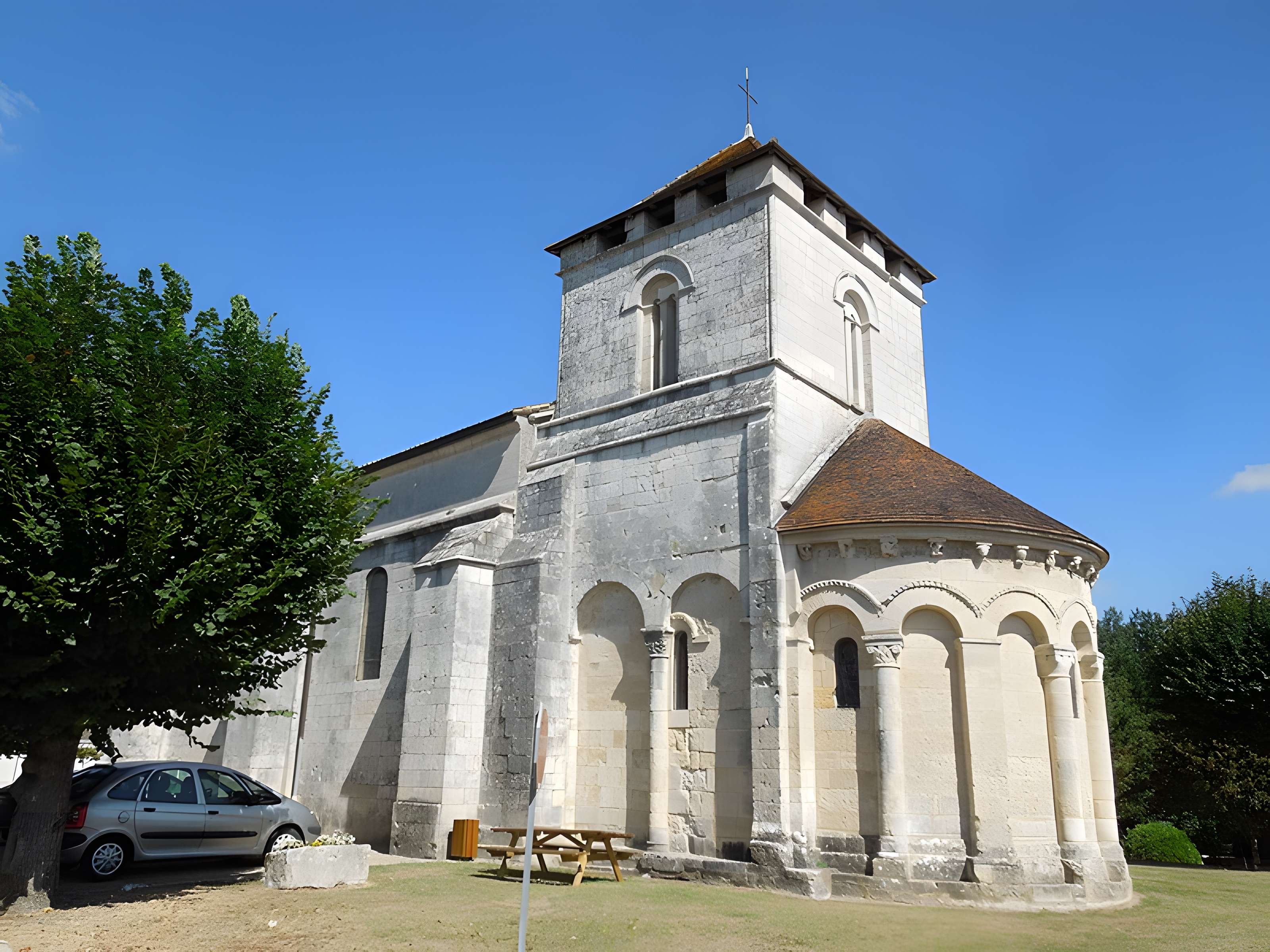 Église Saint-Saturnin de Mosnac